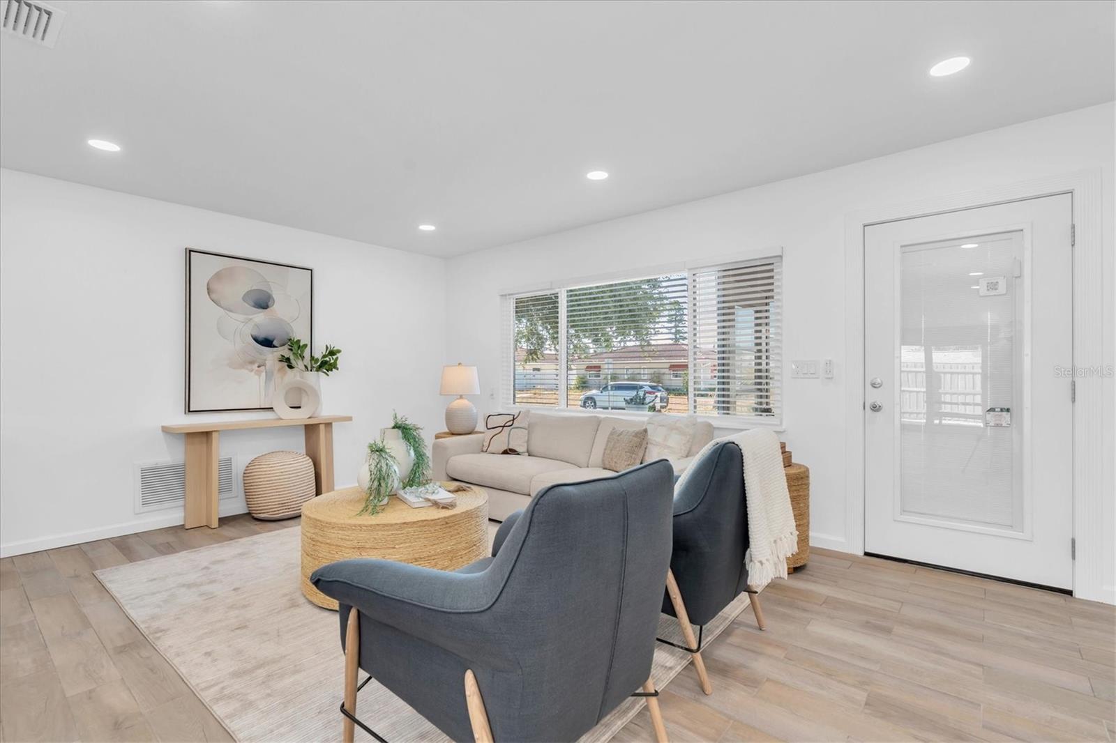 197 LIDO DR