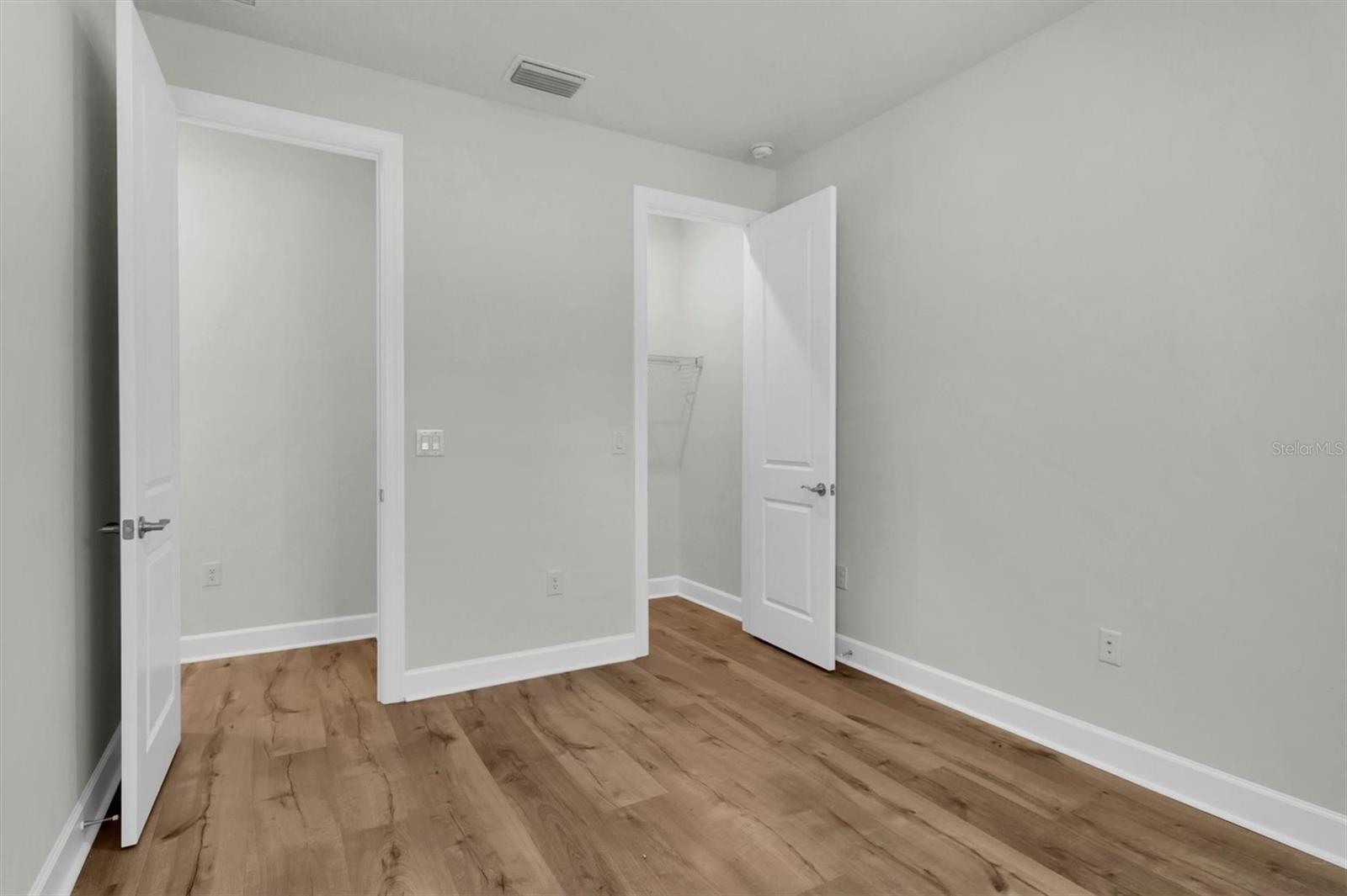 3282 FRANCOA DR
