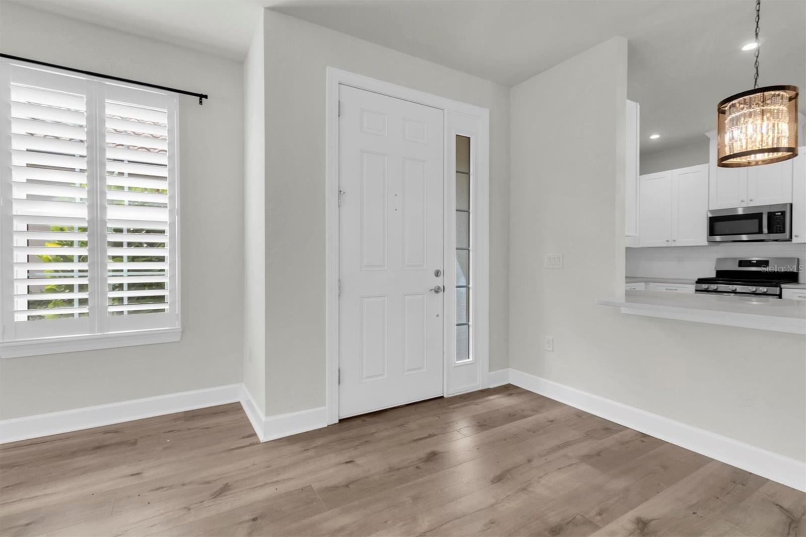 3282 FRANCOA DR