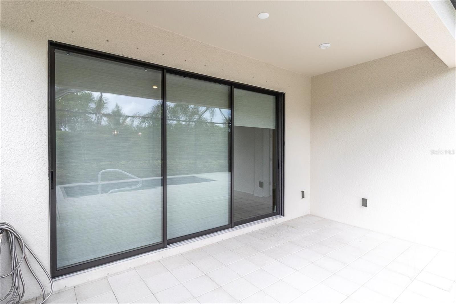 3282 FRANCOA DR