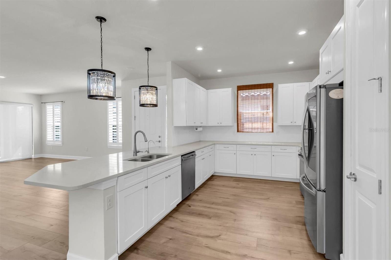 3282 FRANCOA DR