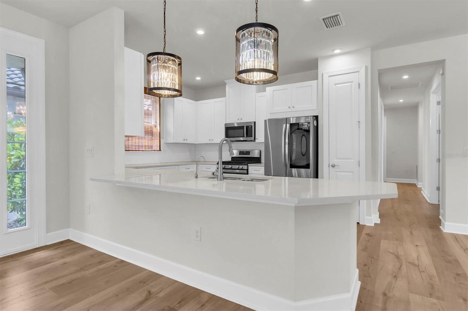 3282 FRANCOA DR