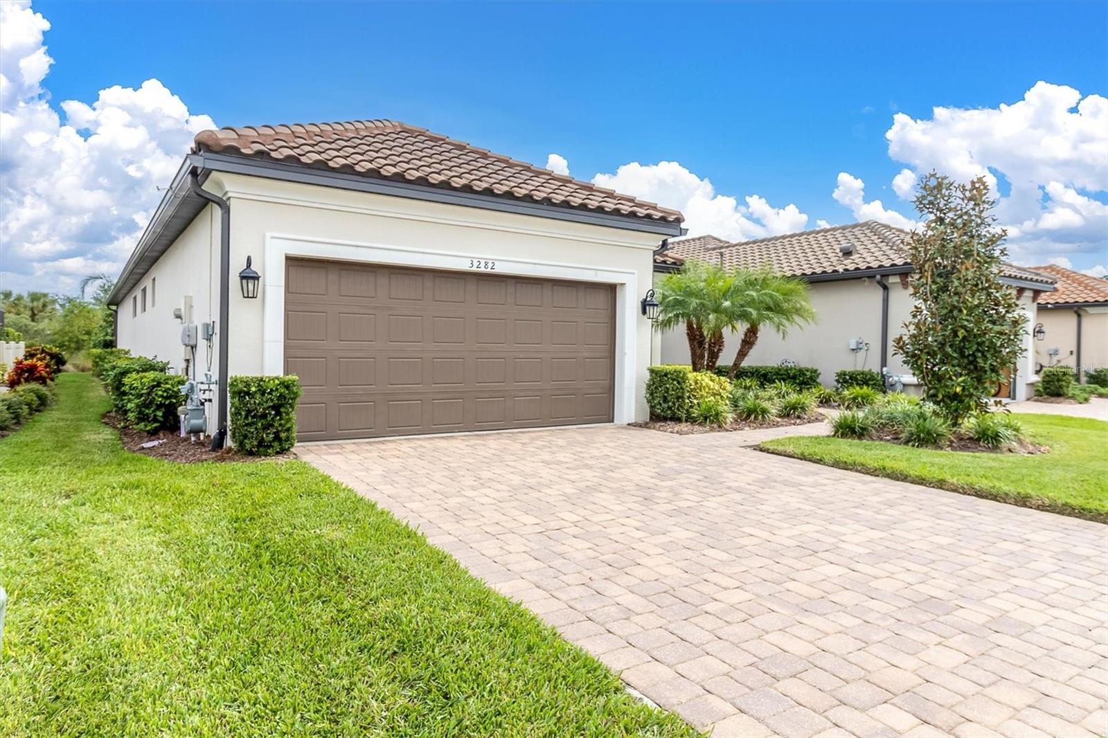 3282 FRANCOA DR