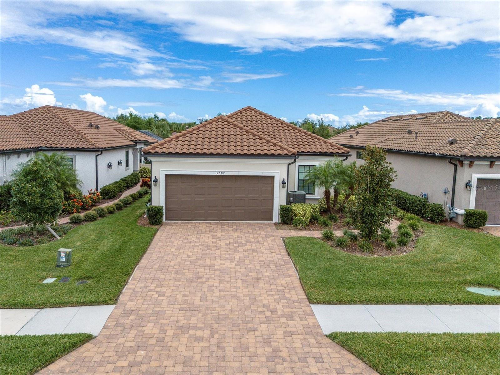 3282 FRANCOA DR