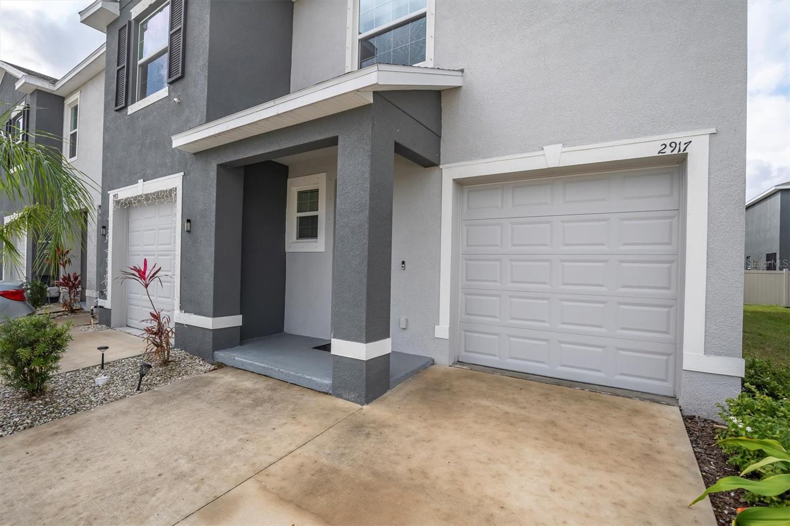 2917 SUNCOAST PLAINS DR