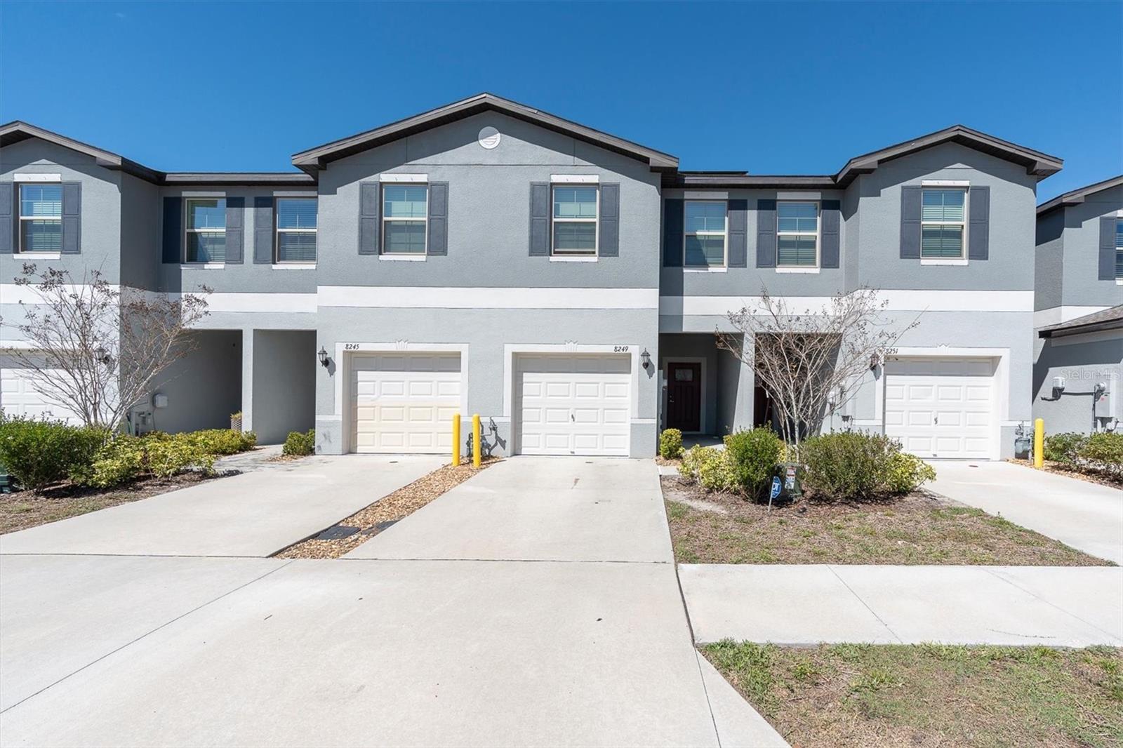 8249 CRESCENT OAKS DR
