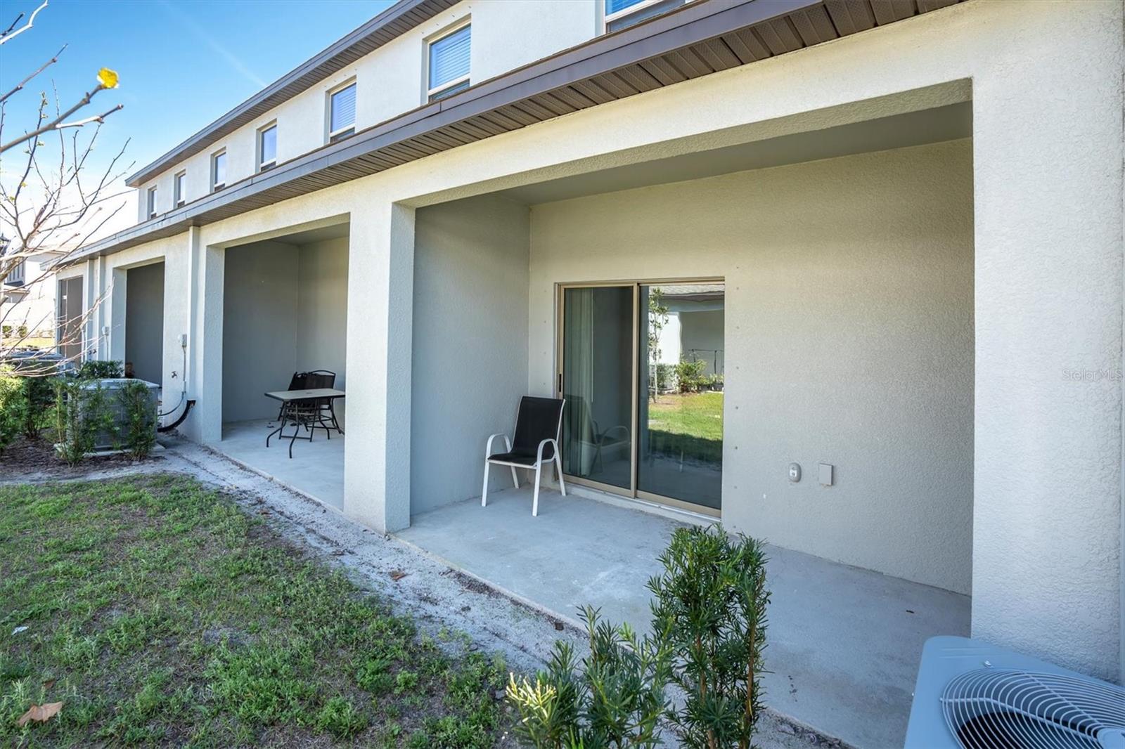 8249 CRESCENT OAKS DR