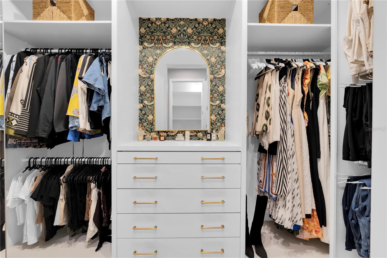 3940 WOODS RIDER LOOP