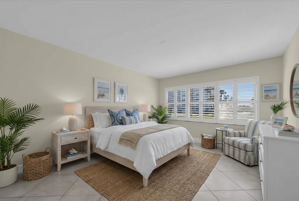 8 GLENCOE PL #105