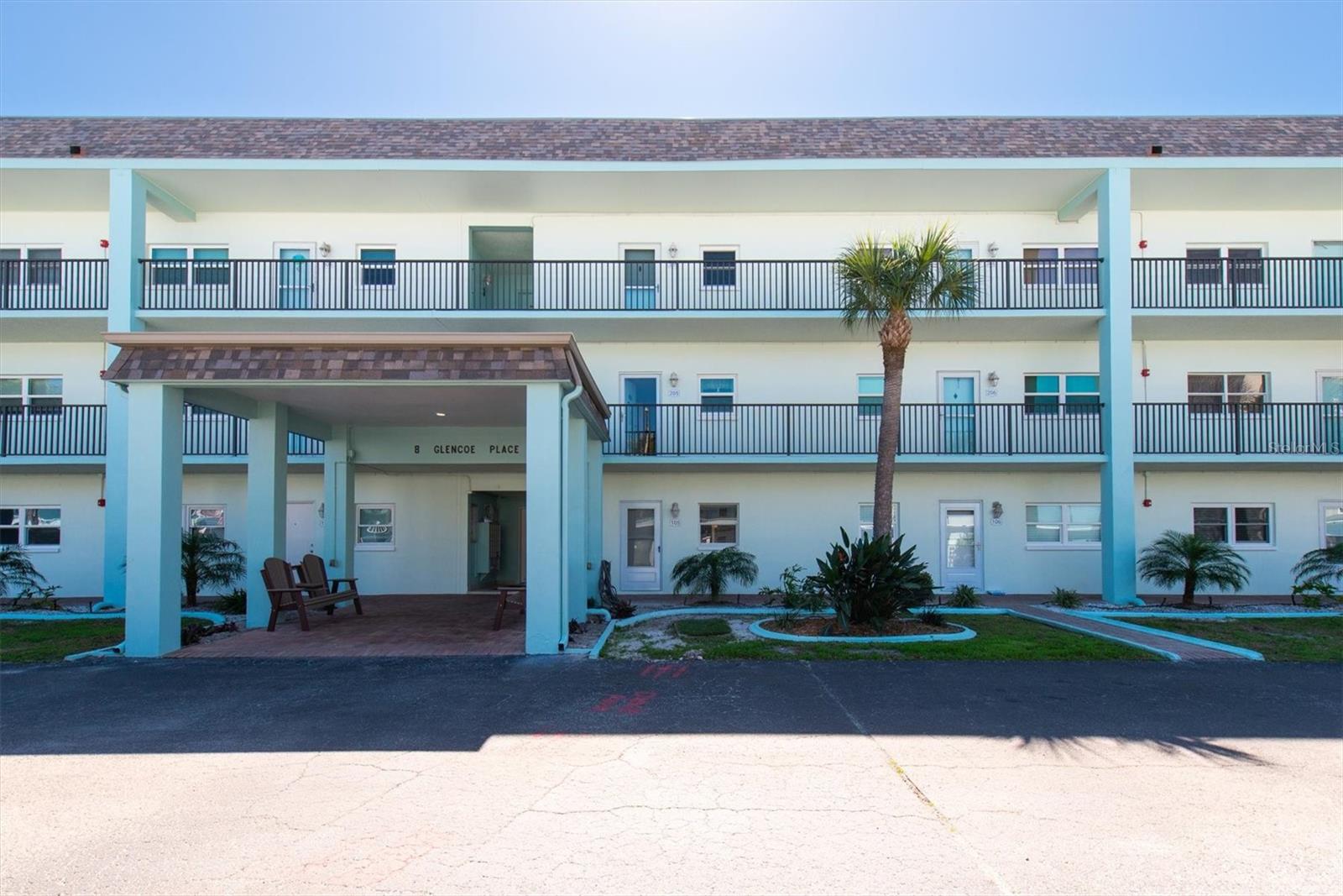 8 GLENCOE PL #105