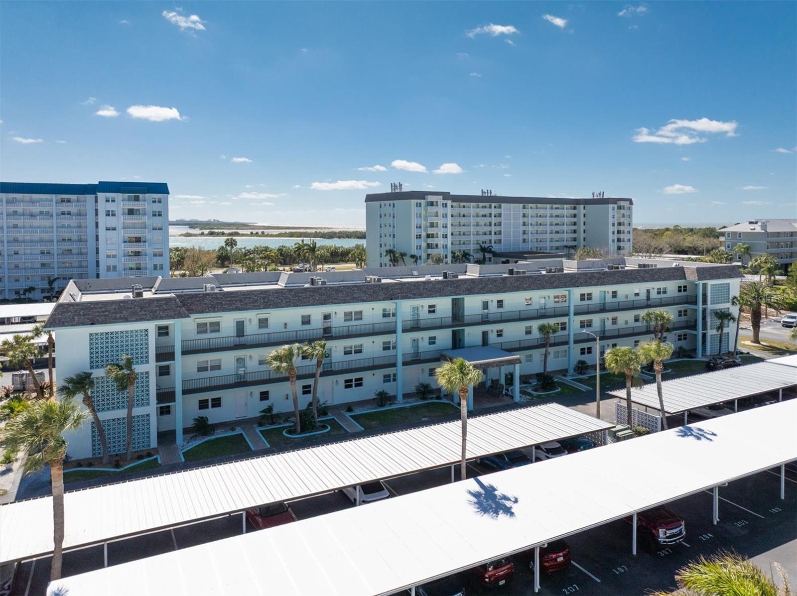 8 GLENCOE PL #105