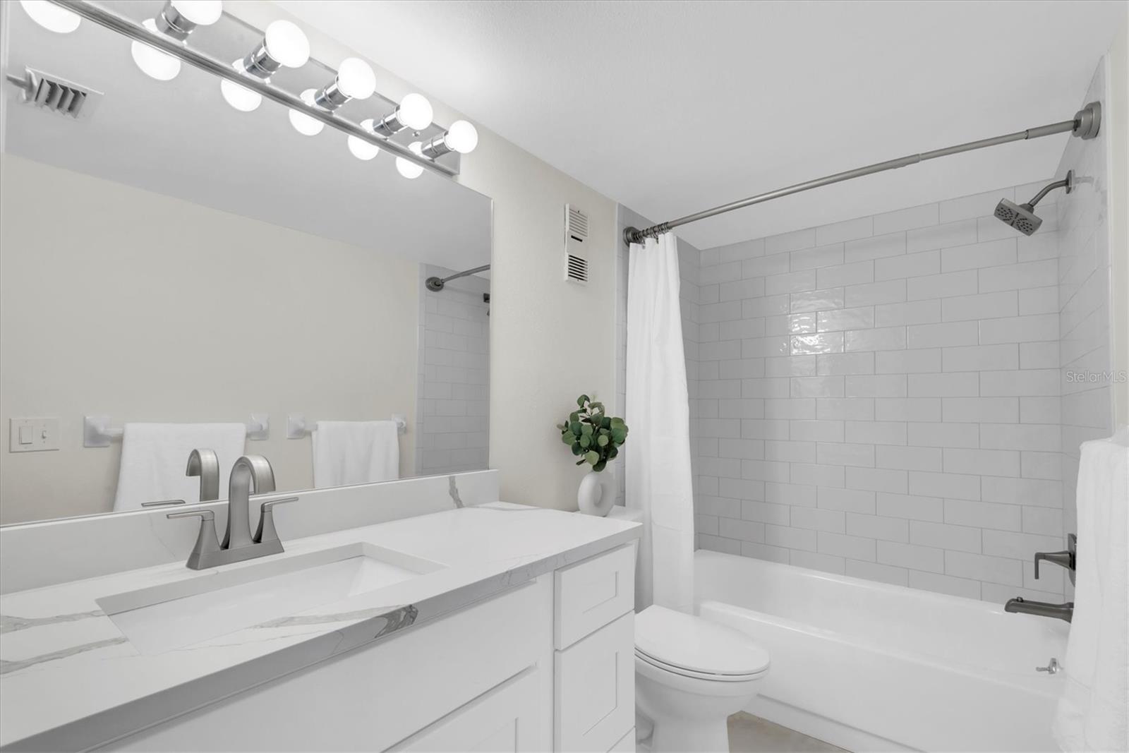 8 GLENCOE PL #105