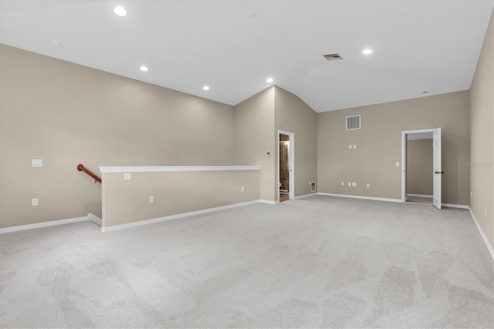 1526 LAKE POLO DR