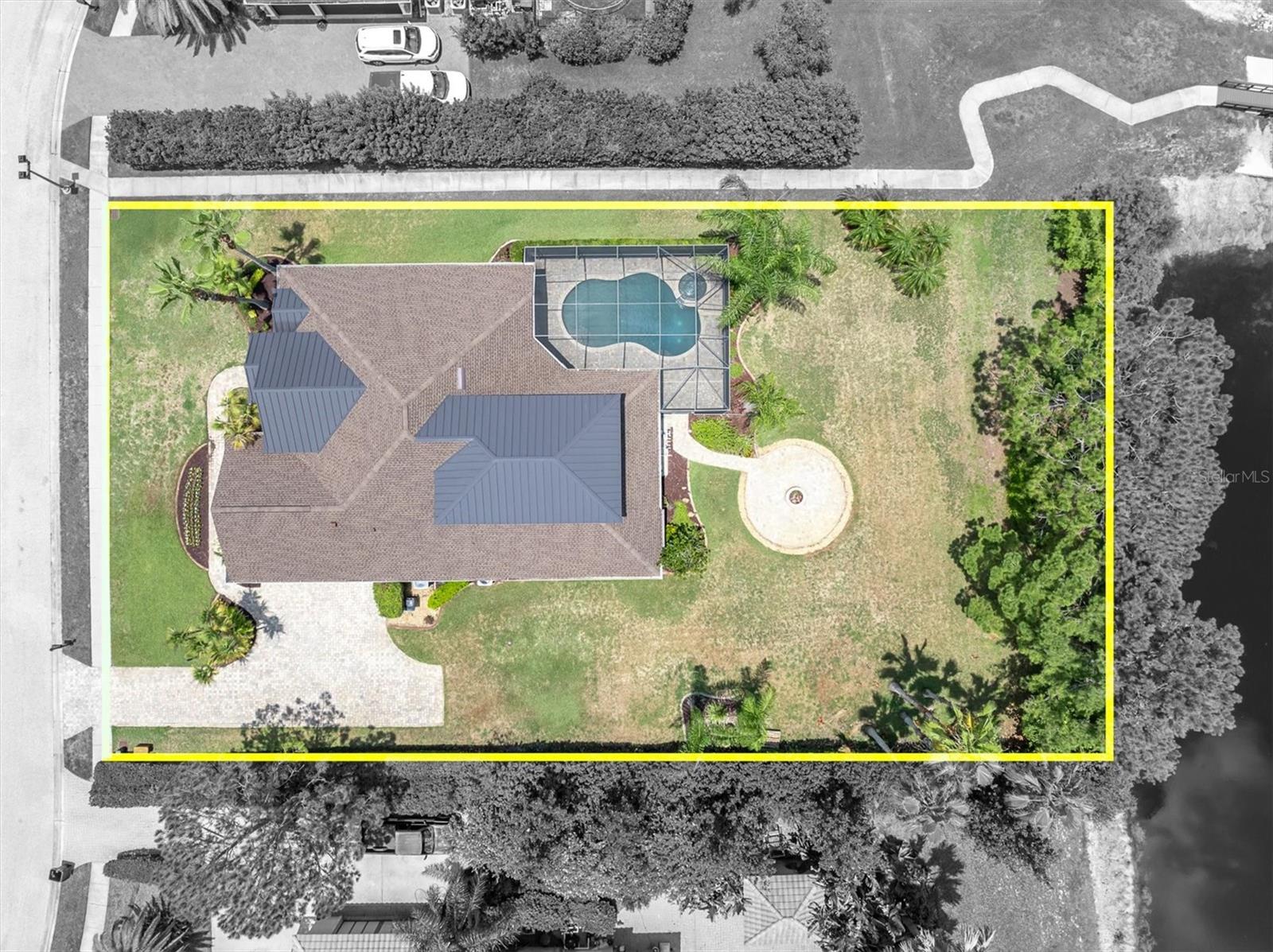 1526 LAKE POLO DR