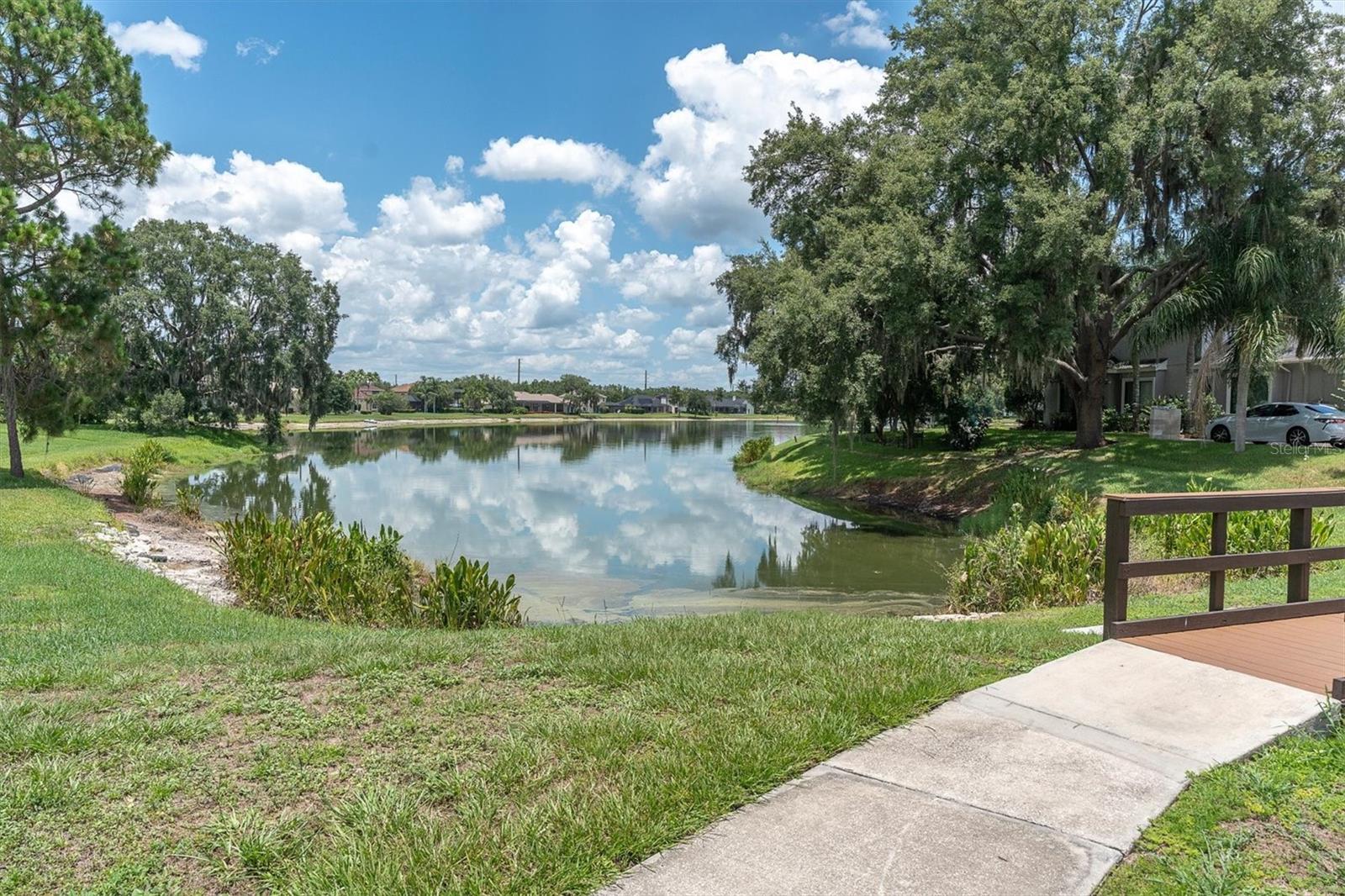 1526 LAKE POLO DR