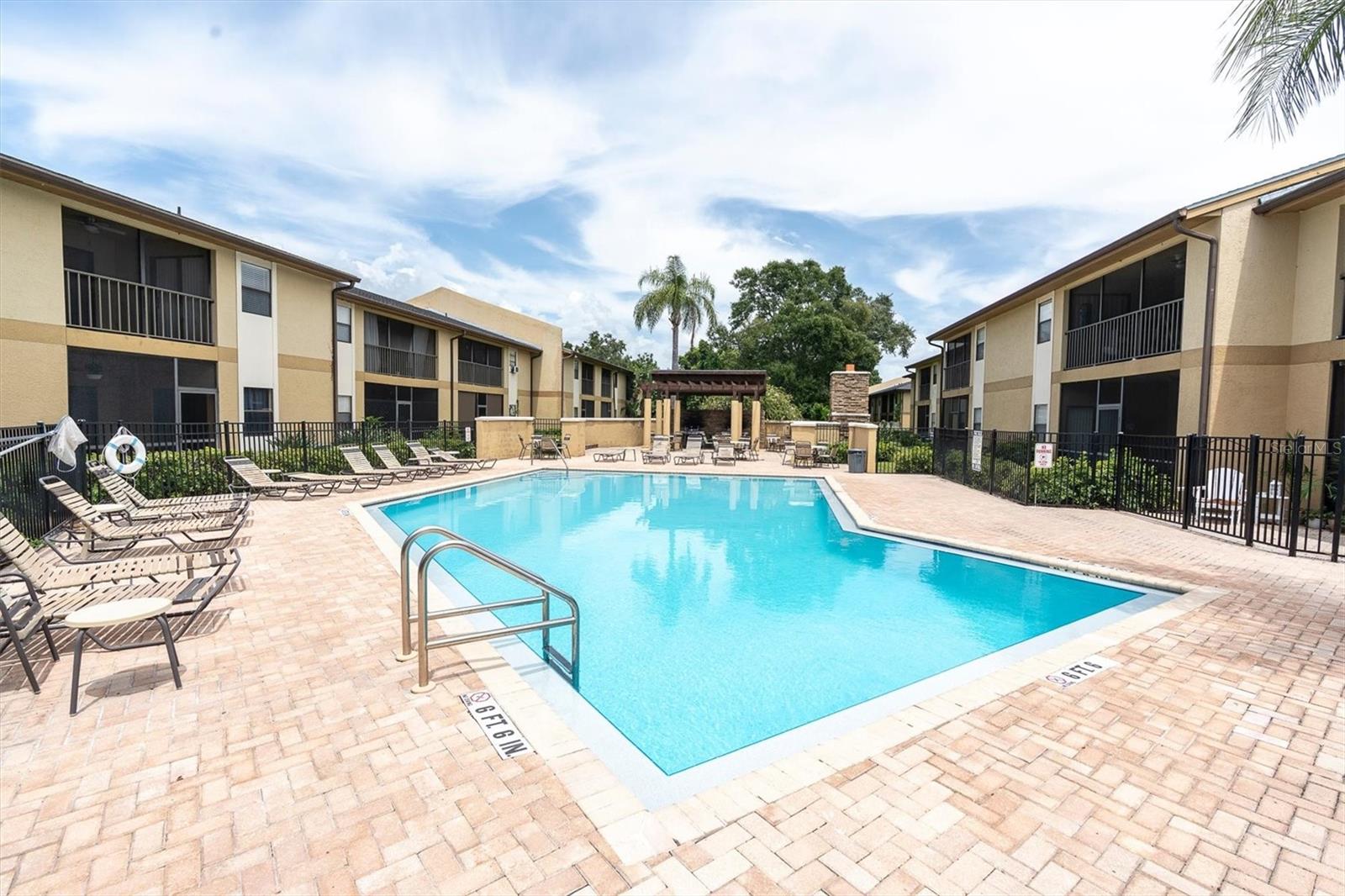 10103 SAILWINDS BLVD N #105