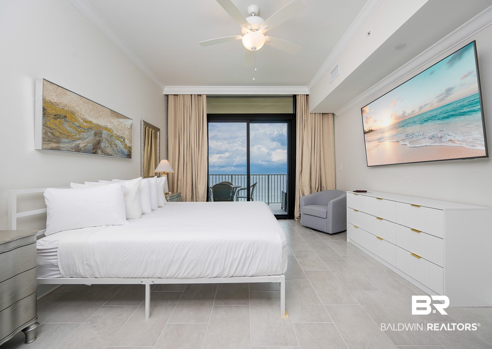533 E Beach Boulevard 1203