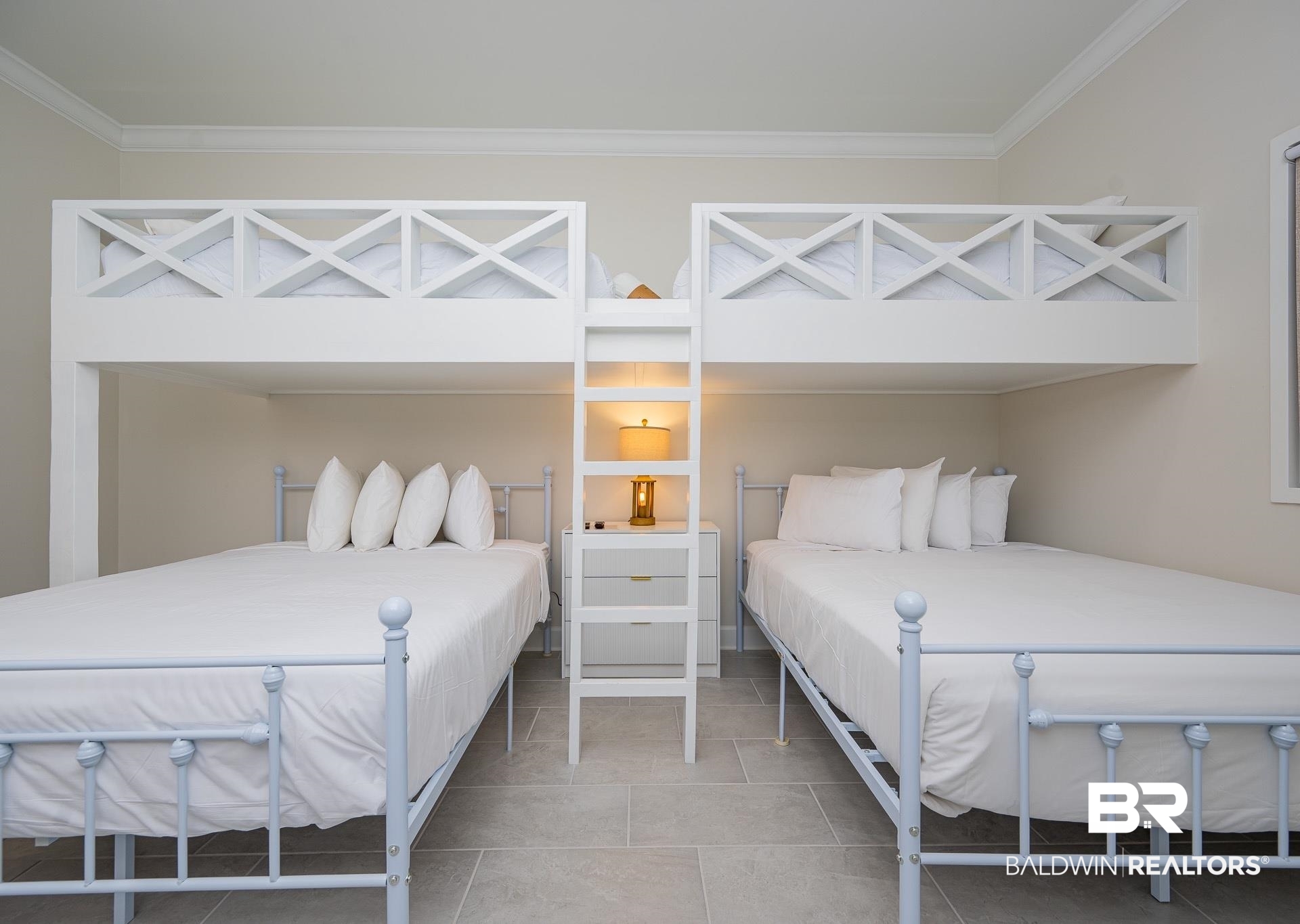 533 E Beach Boulevard 1203