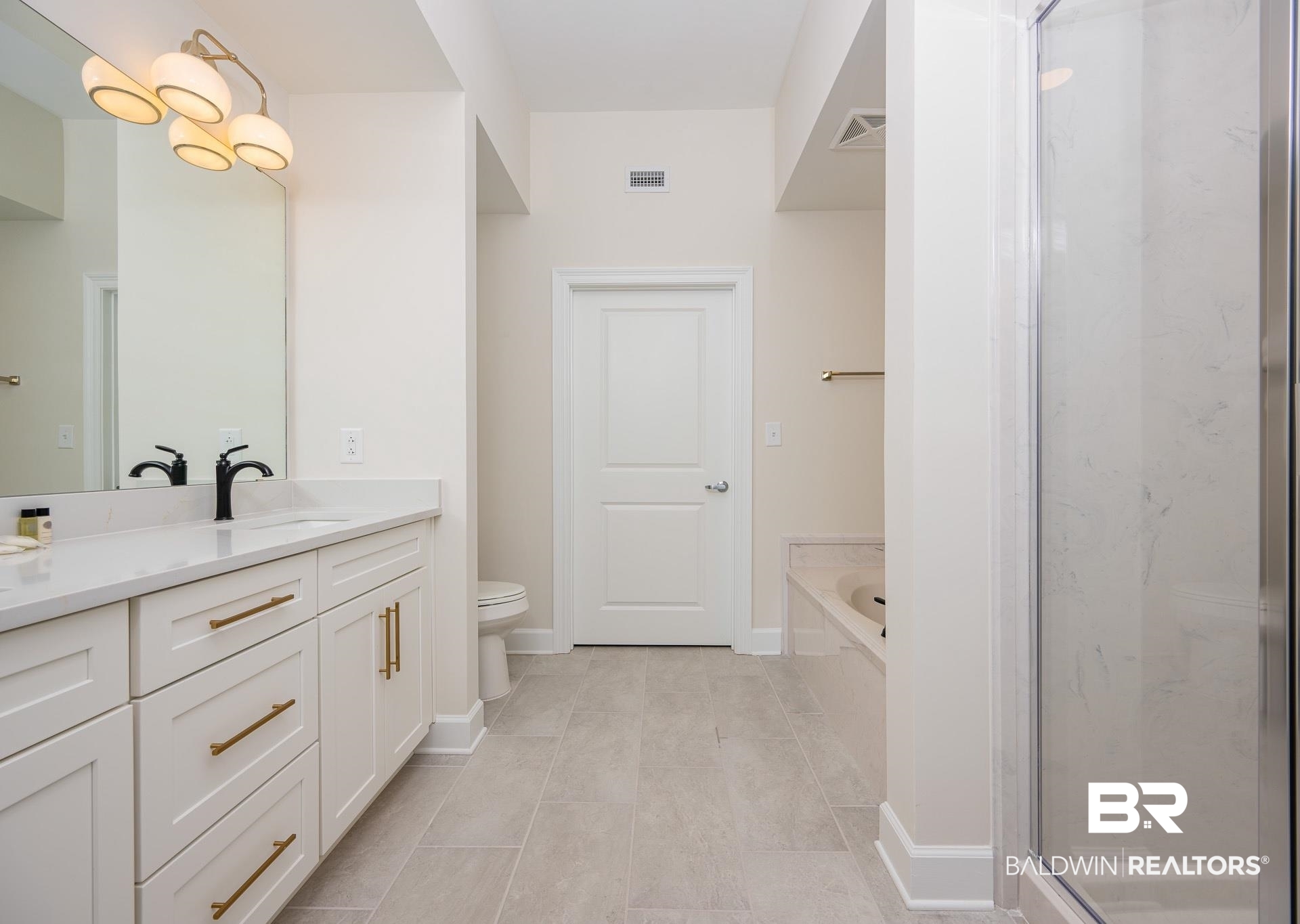 533 E Beach Boulevard 1203