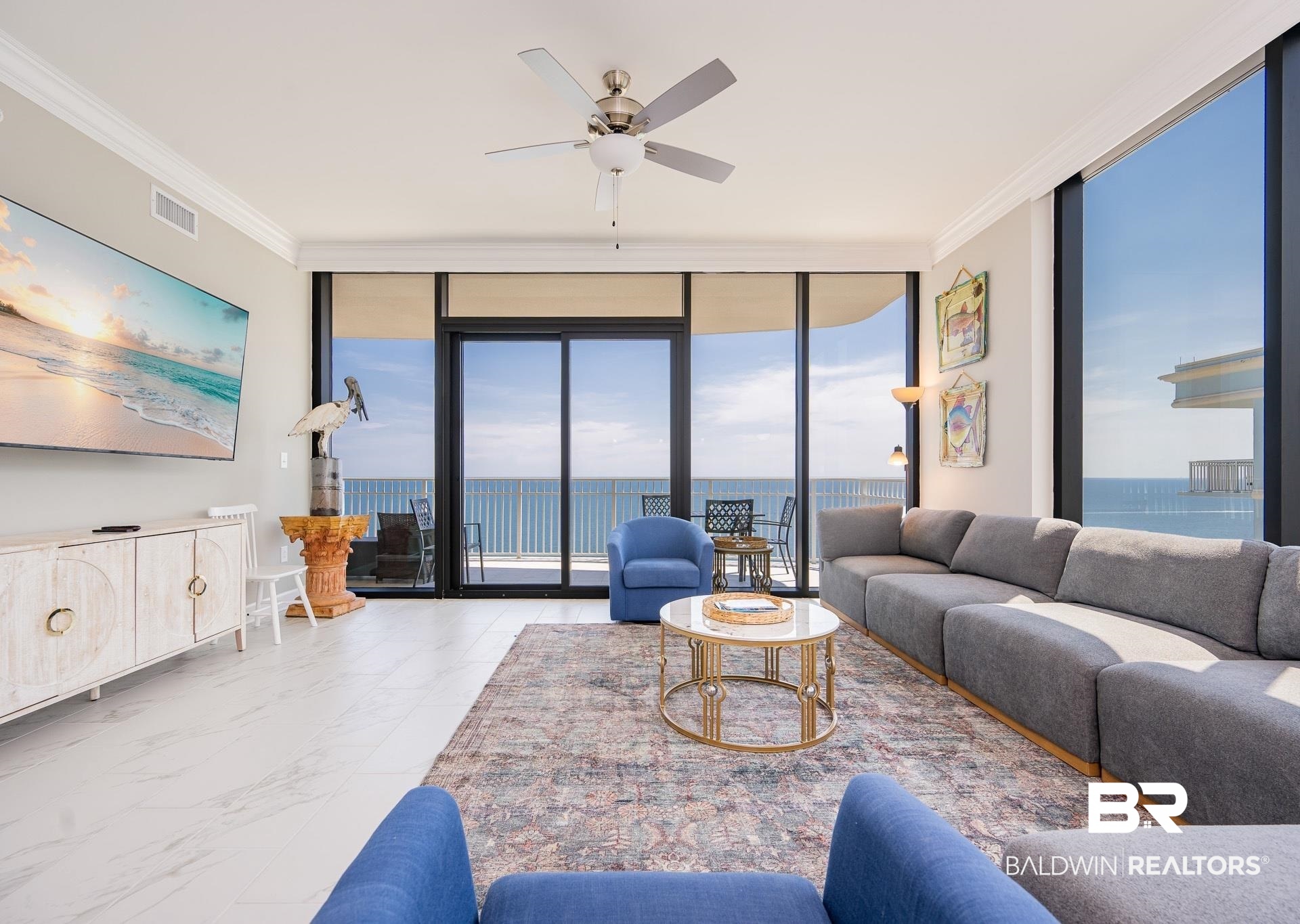 533 E Beach Boulevard 19AW1