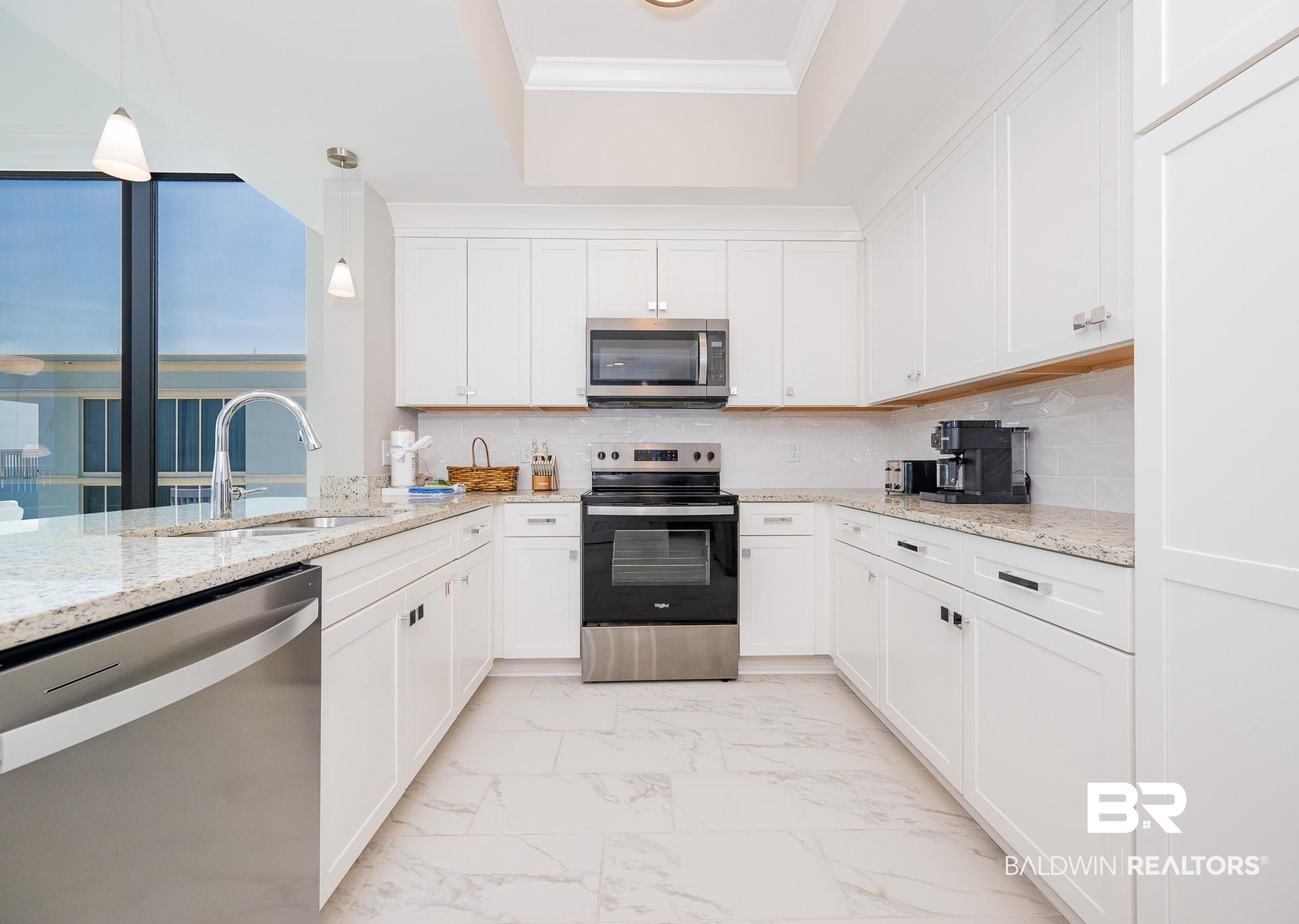 533 E Beach Boulevard 19AW1