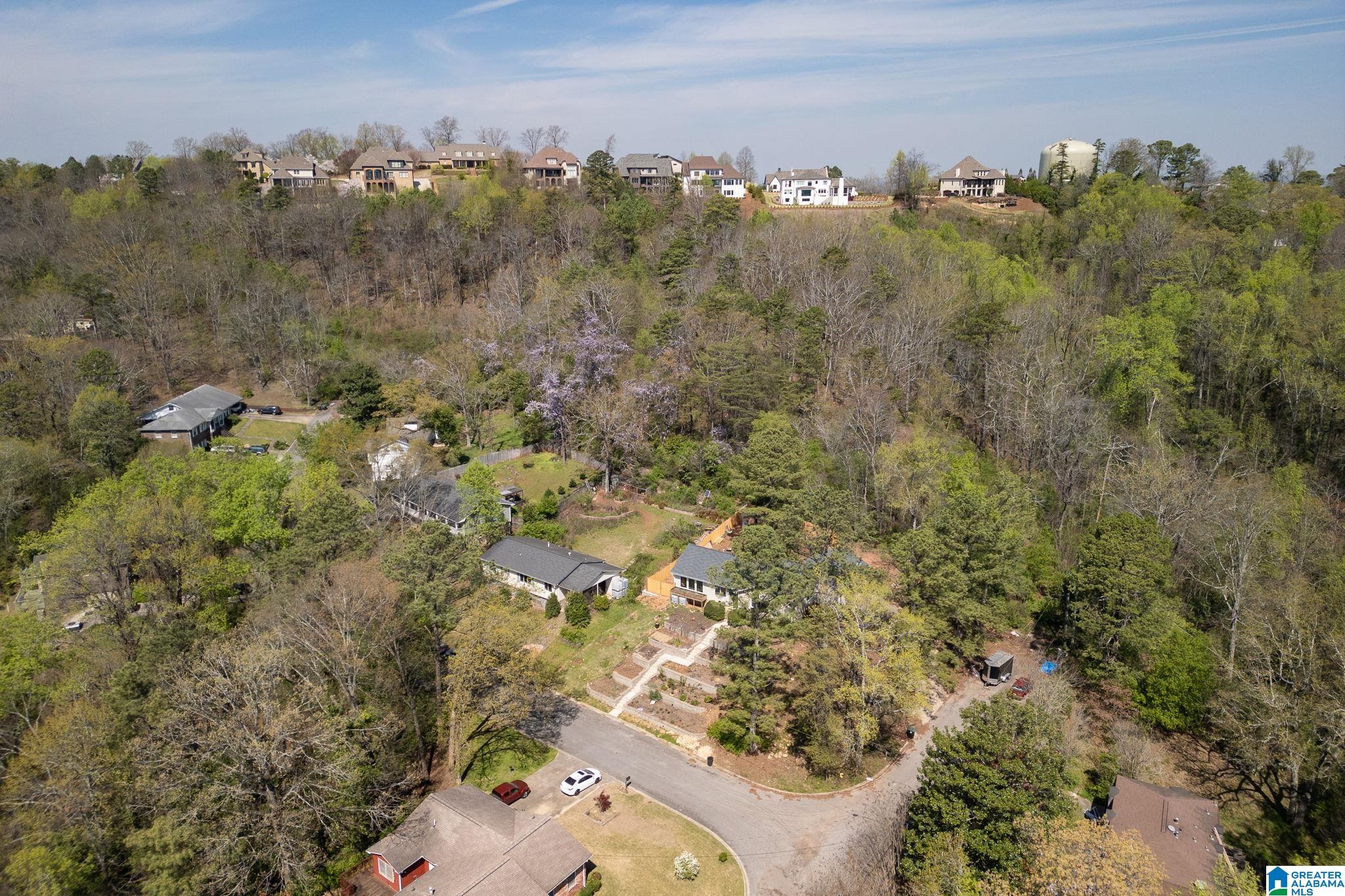 1333 WILSHIRE DRIVE