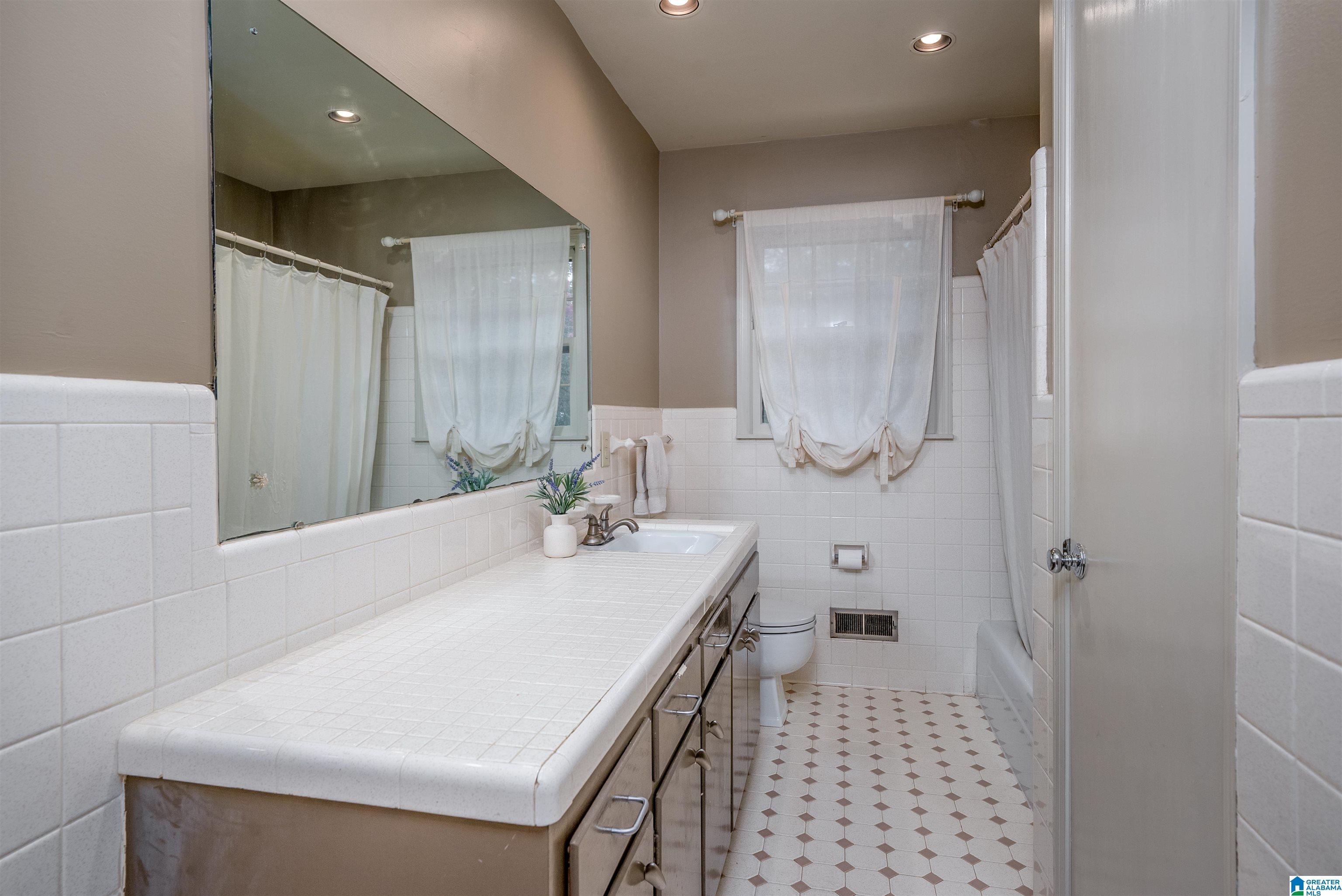 4513 SWALLOW PLACE