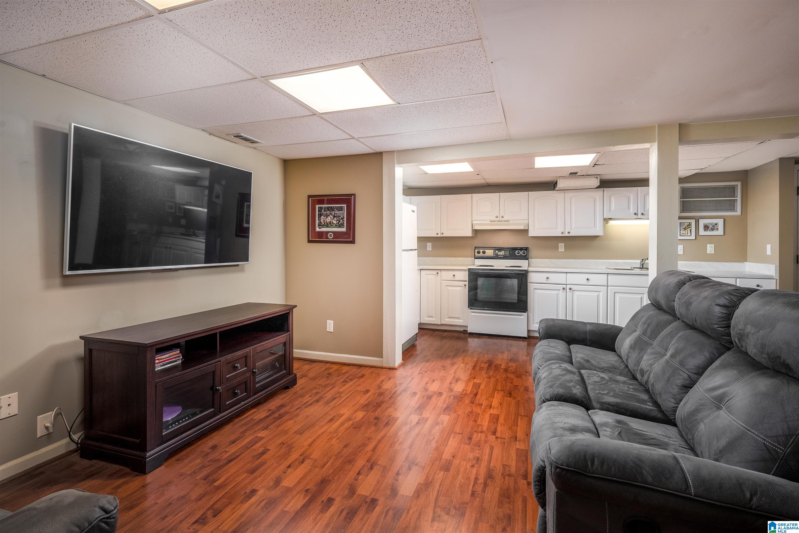 4513 SWALLOW PLACE
