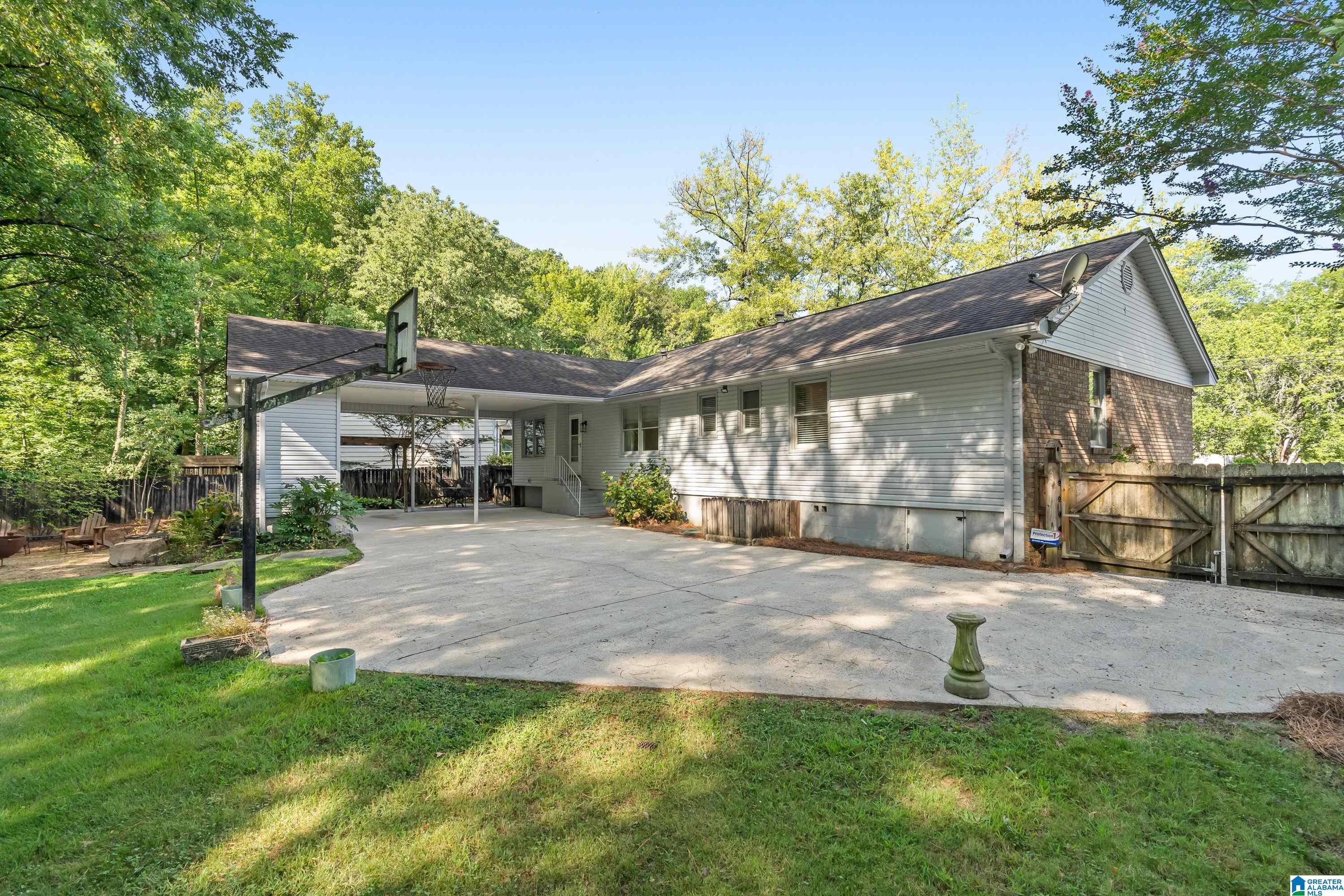 4157 CHURCHILL DRIVE