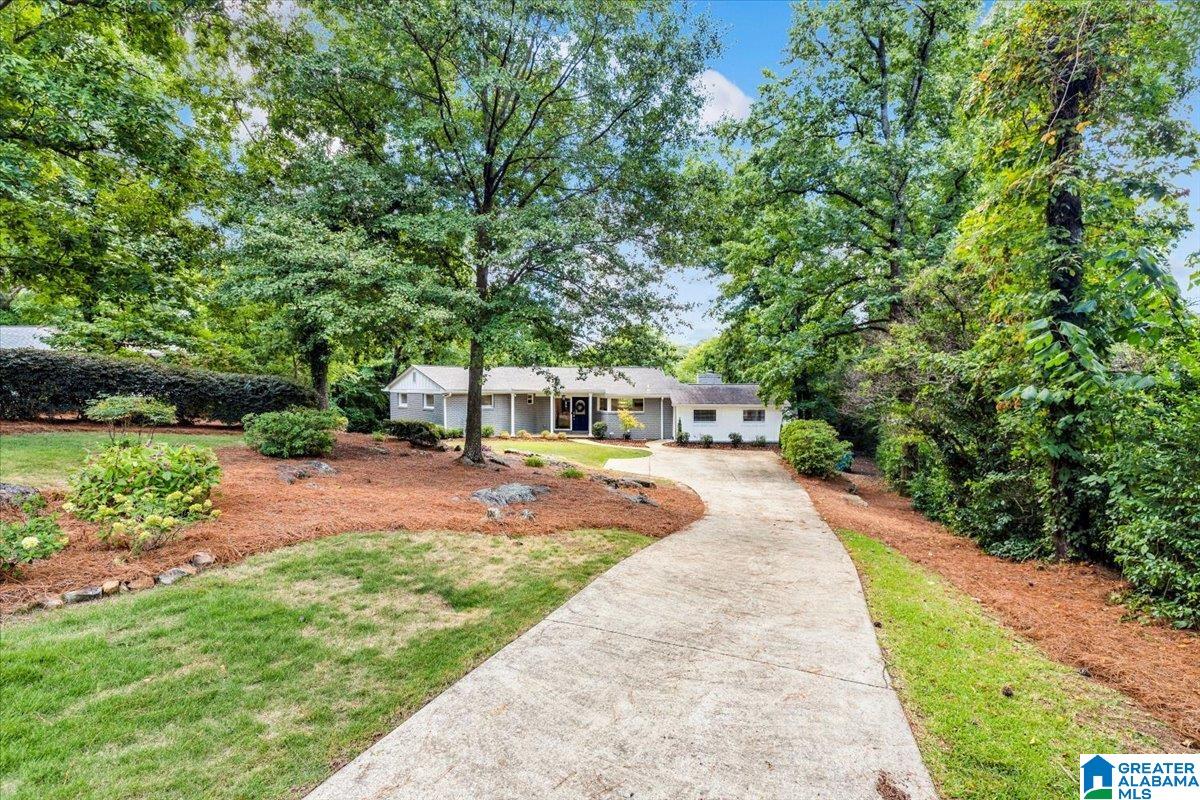 2041 CRESTMONT DRIVE