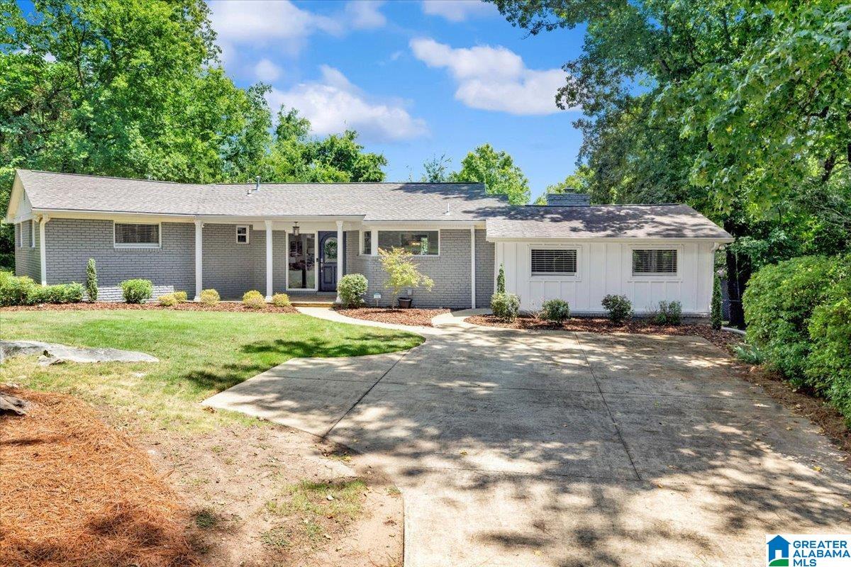 2041 CRESTMONT DRIVE