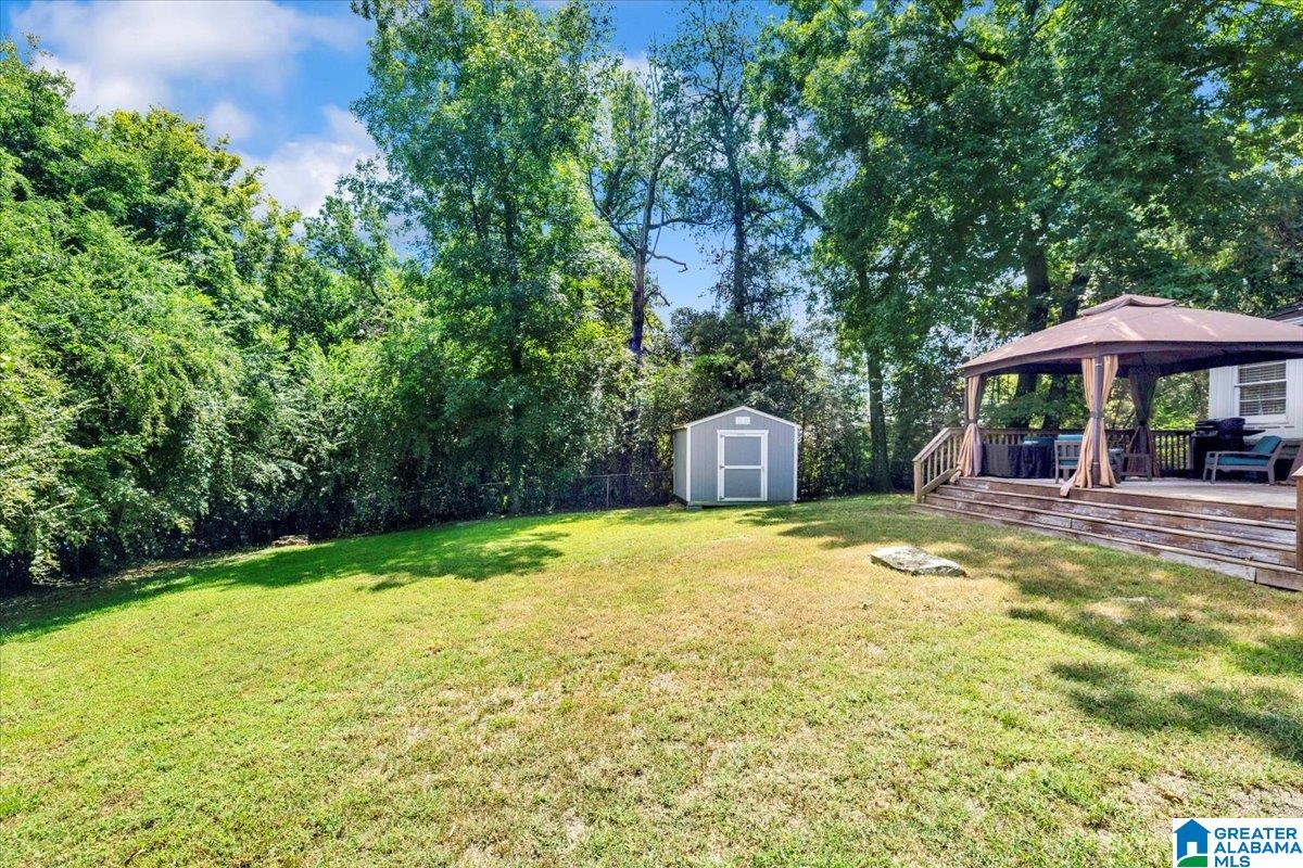 2041 CRESTMONT DRIVE