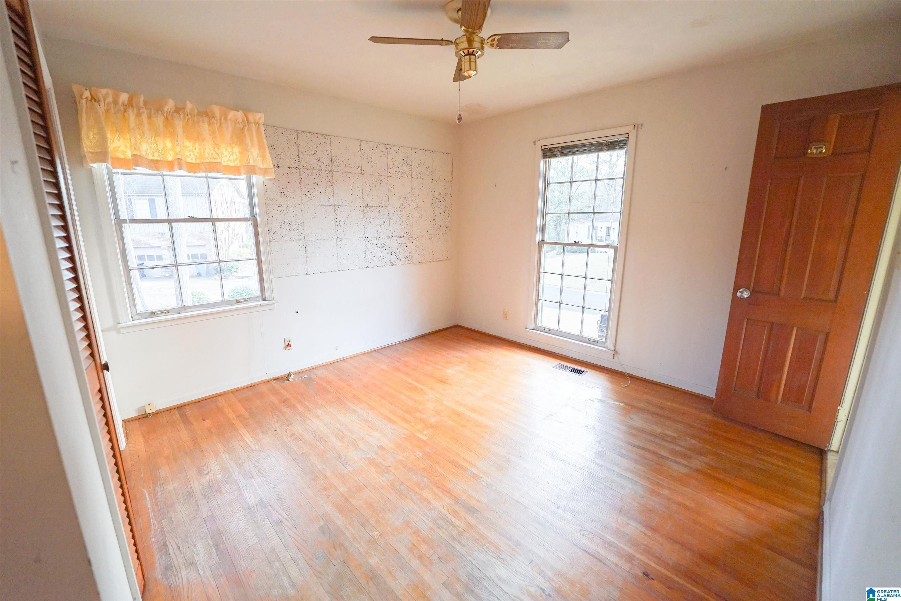 4025 ROYAL OAK COURT