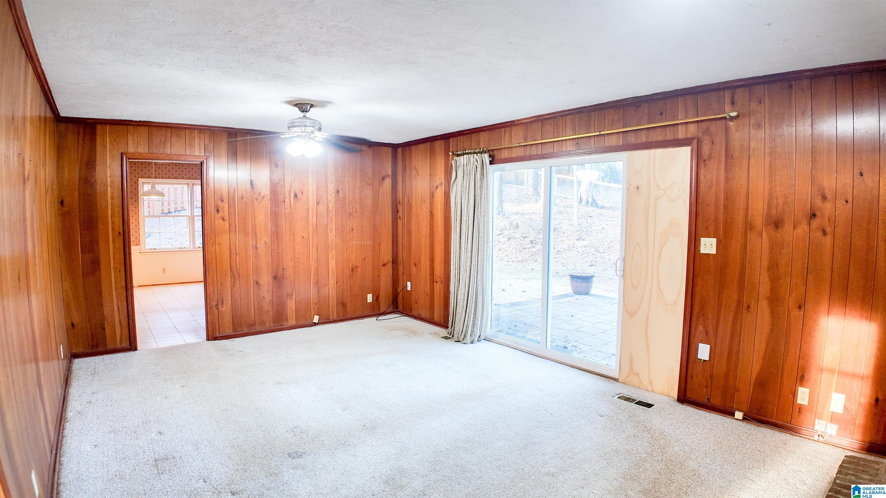 4025 ROYAL OAK COURT