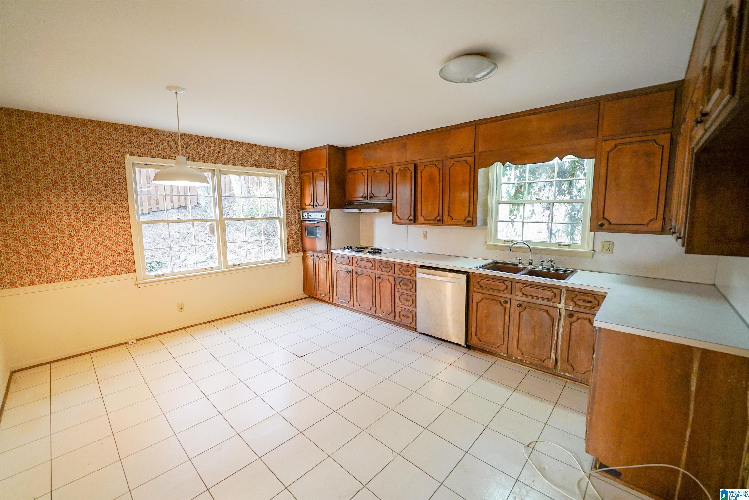 4025 ROYAL OAK COURT