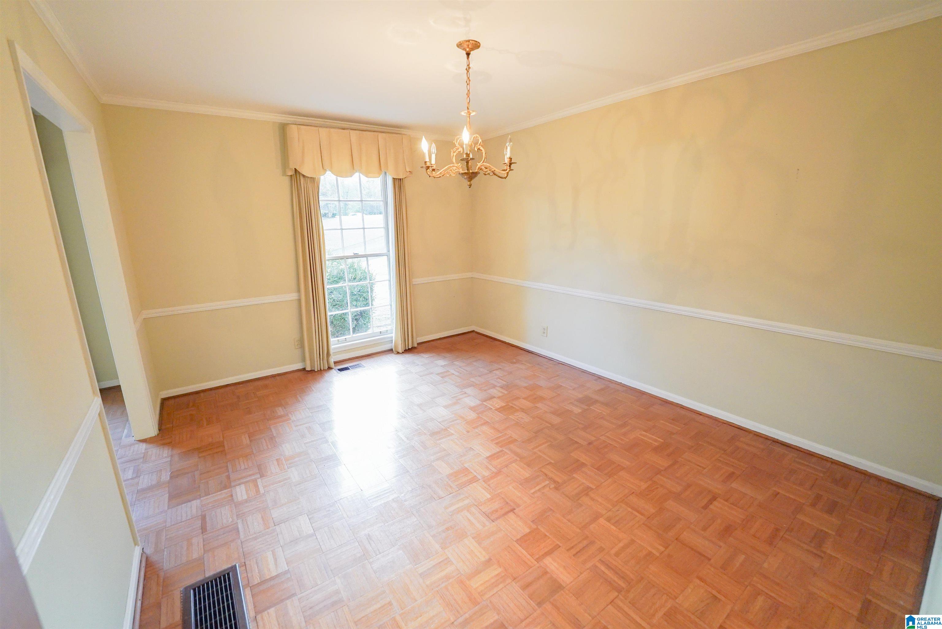 4025 ROYAL OAK COURT