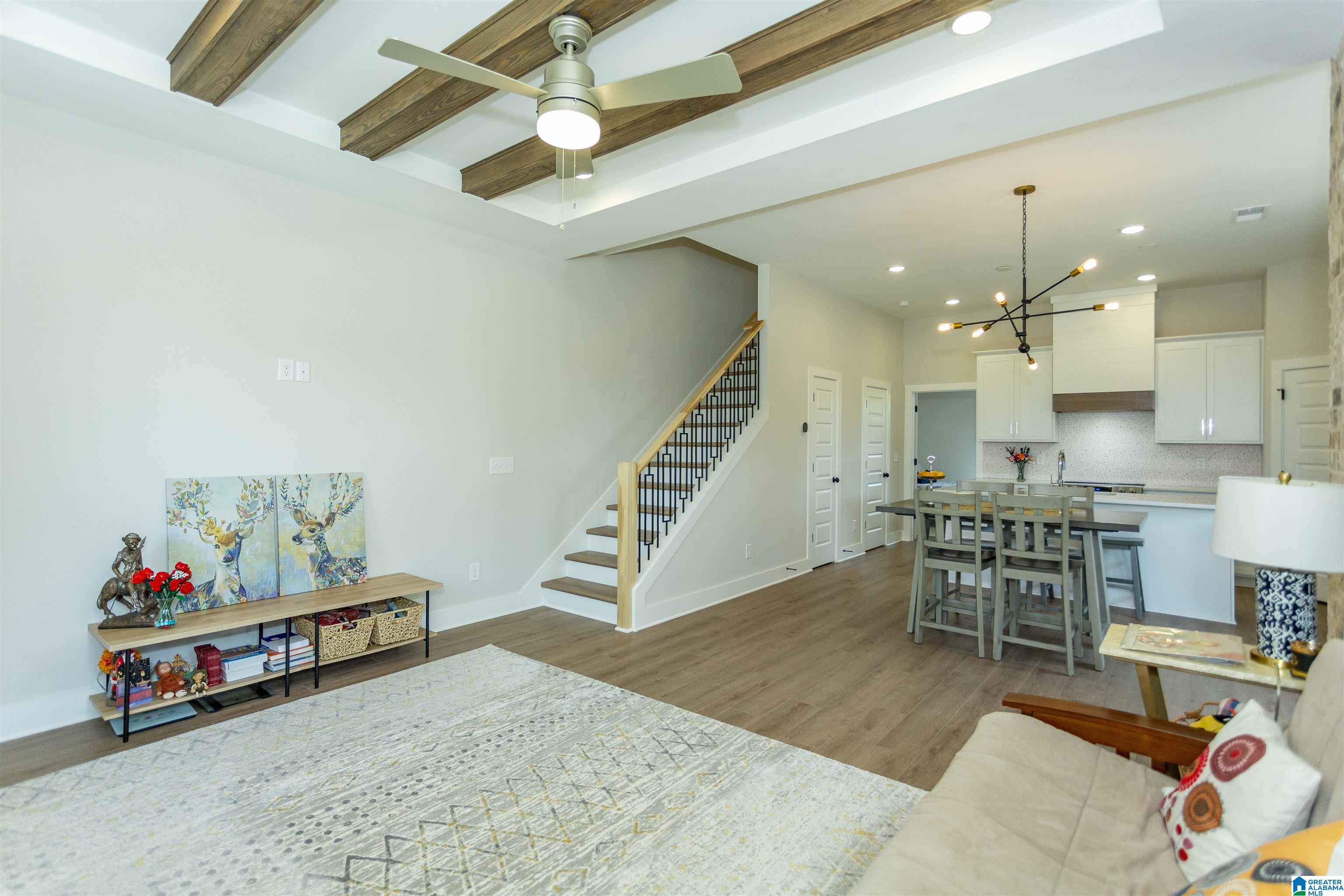 1168 WINDSOR SQUARE