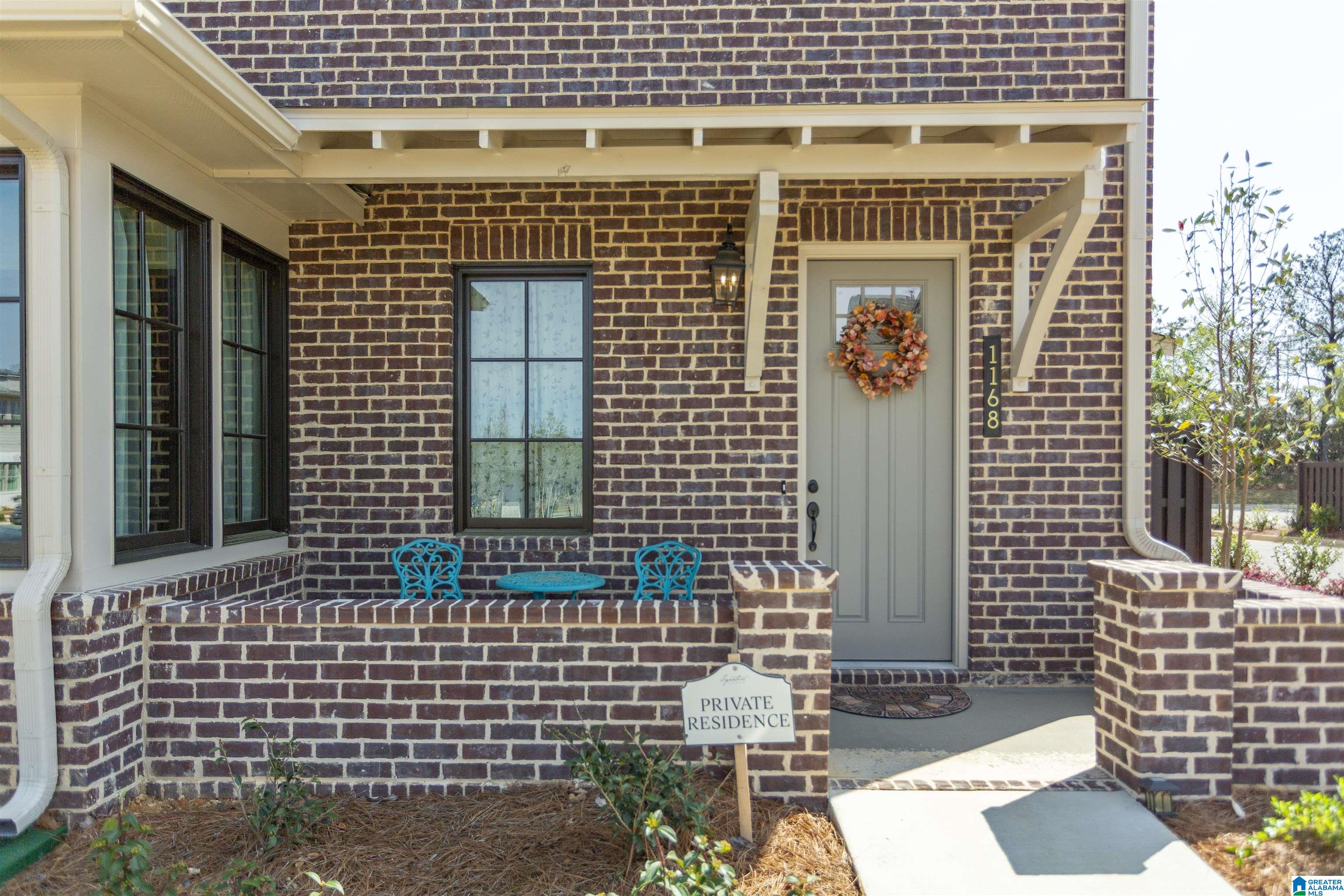 1168 WINDSOR SQUARE