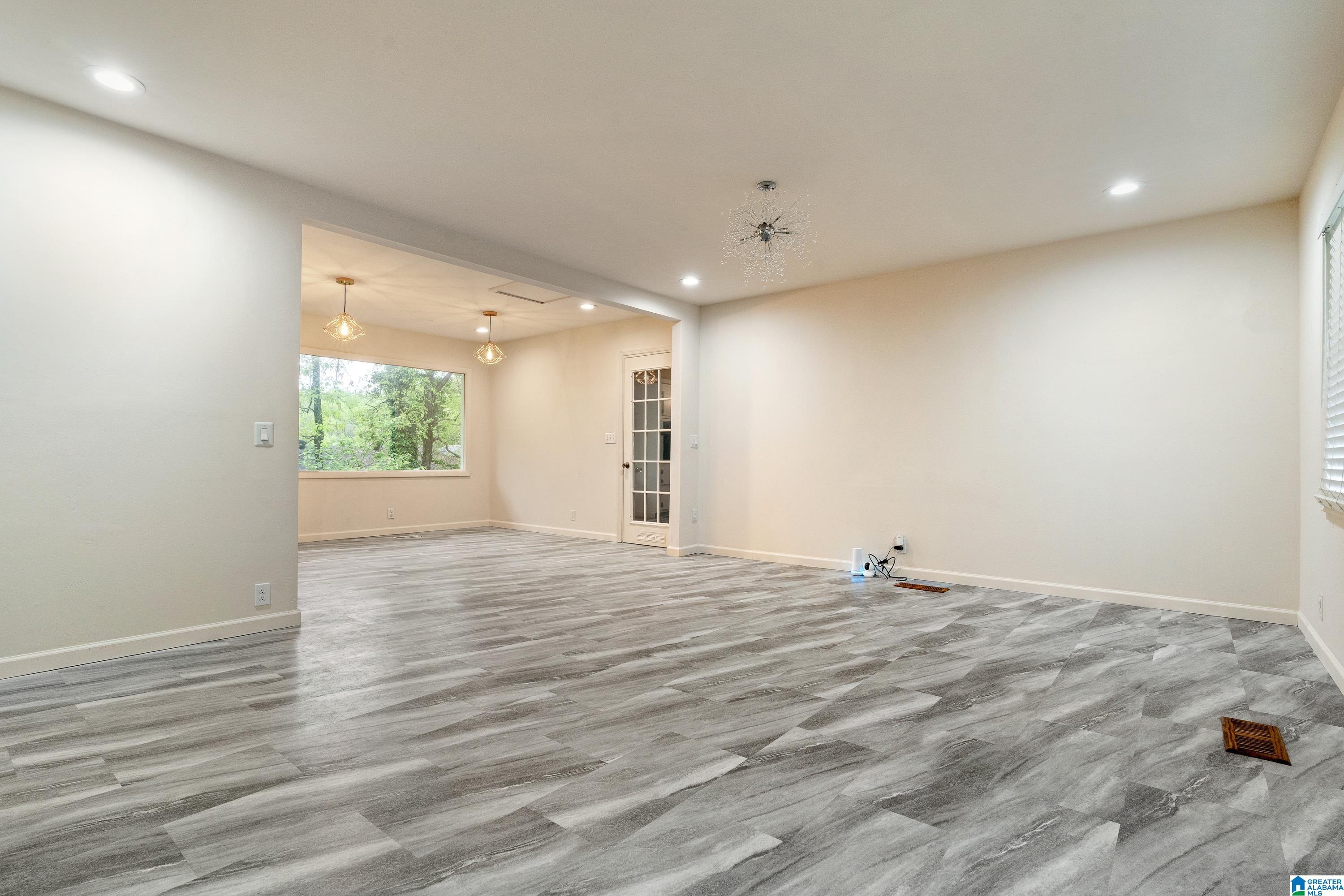 409 FERNCLIFF DRIVE