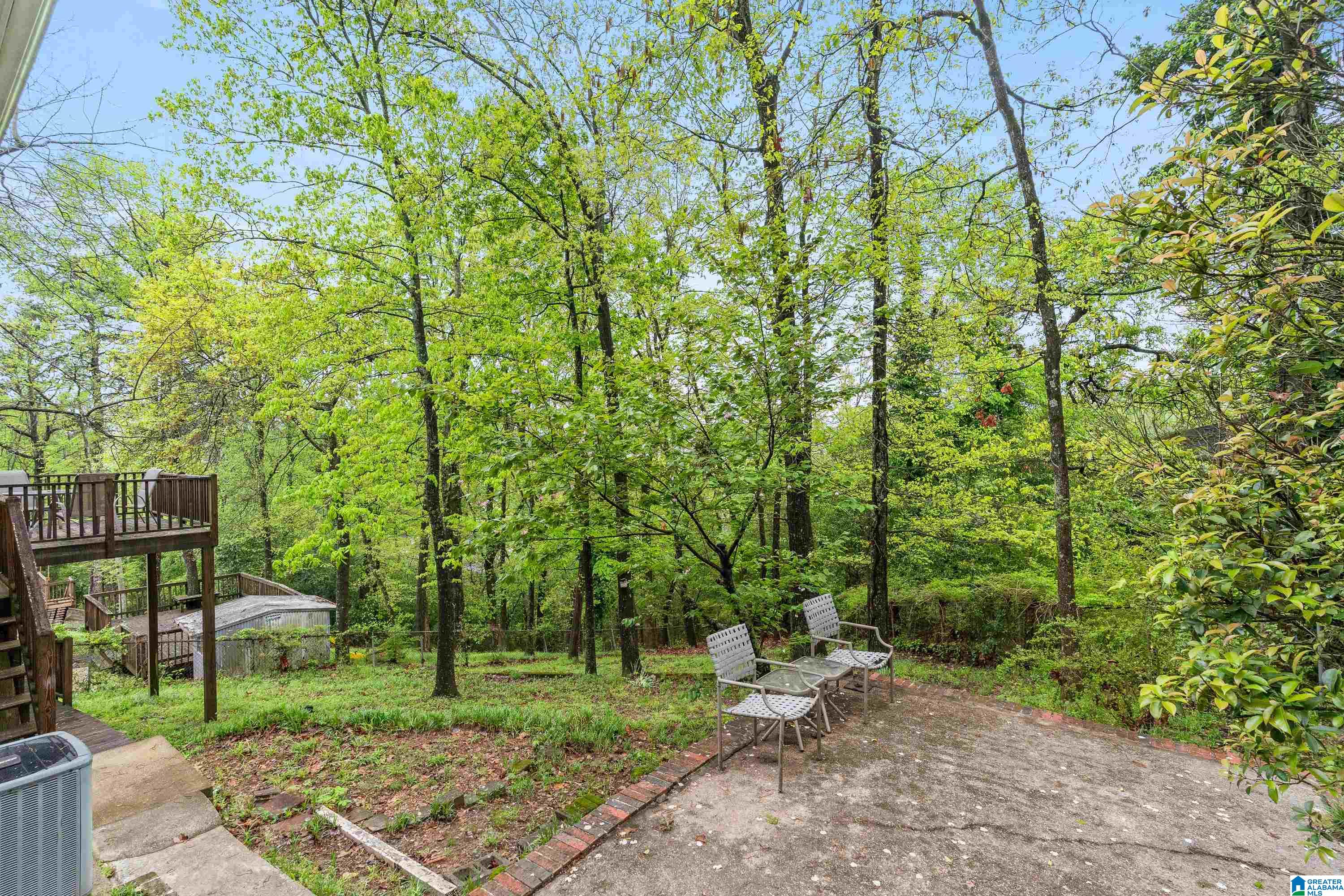 409 FERNCLIFF DRIVE