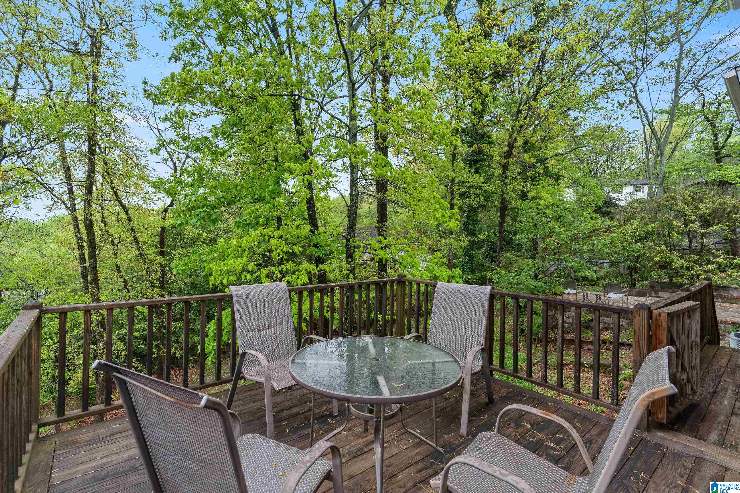 409 FERNCLIFF DRIVE