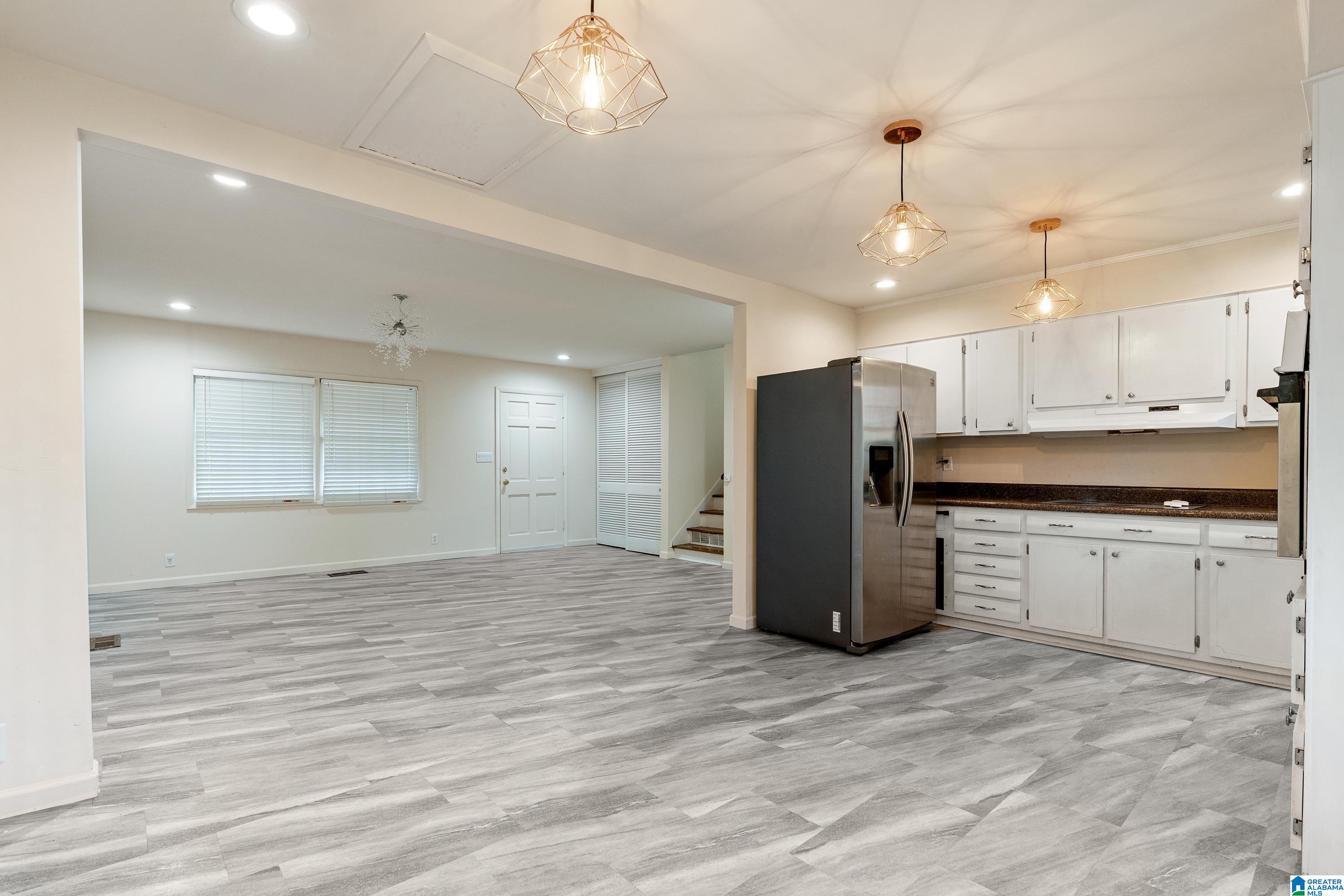 409 FERNCLIFF DRIVE