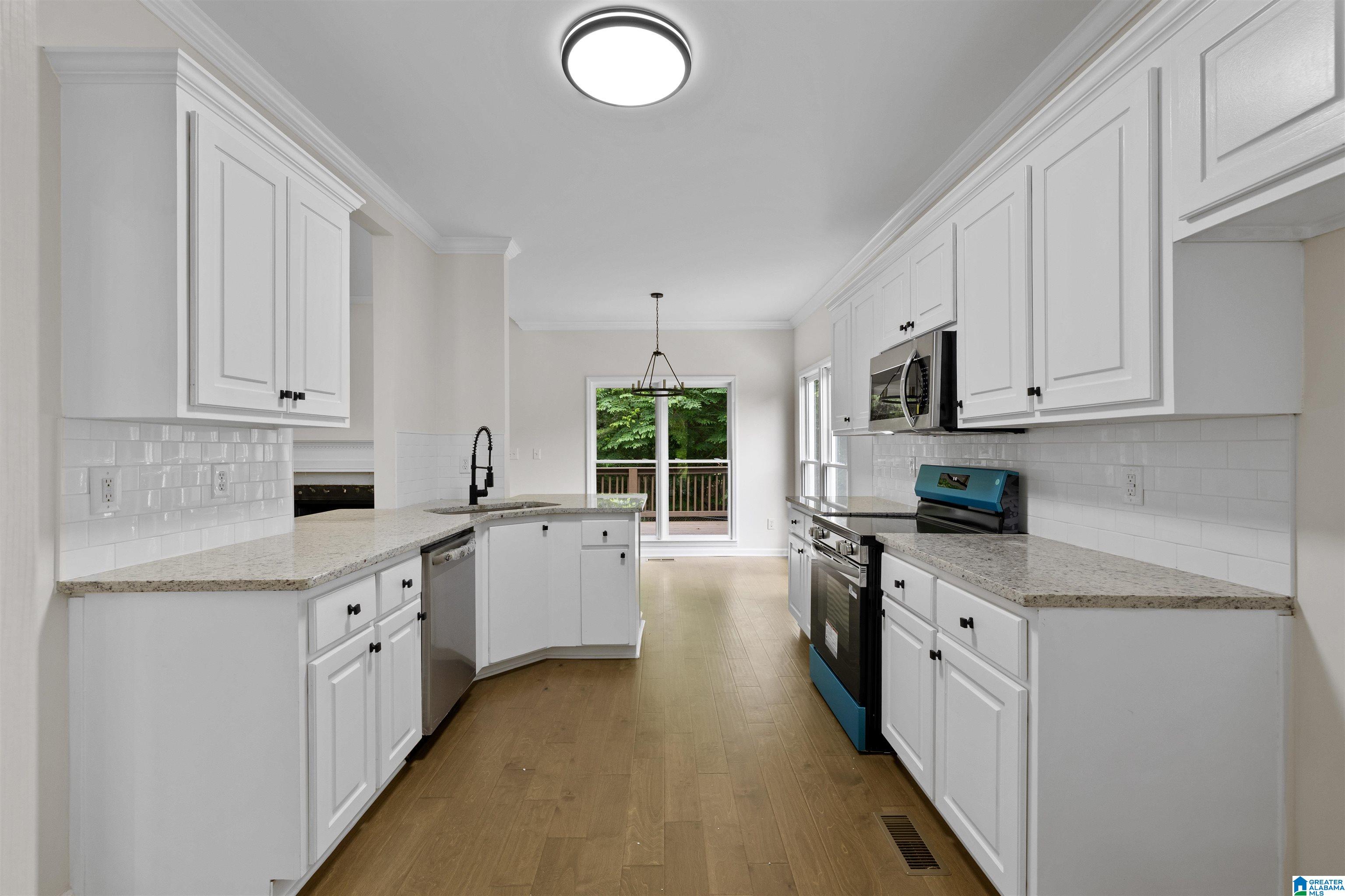 7541 CARRIAGE COVE