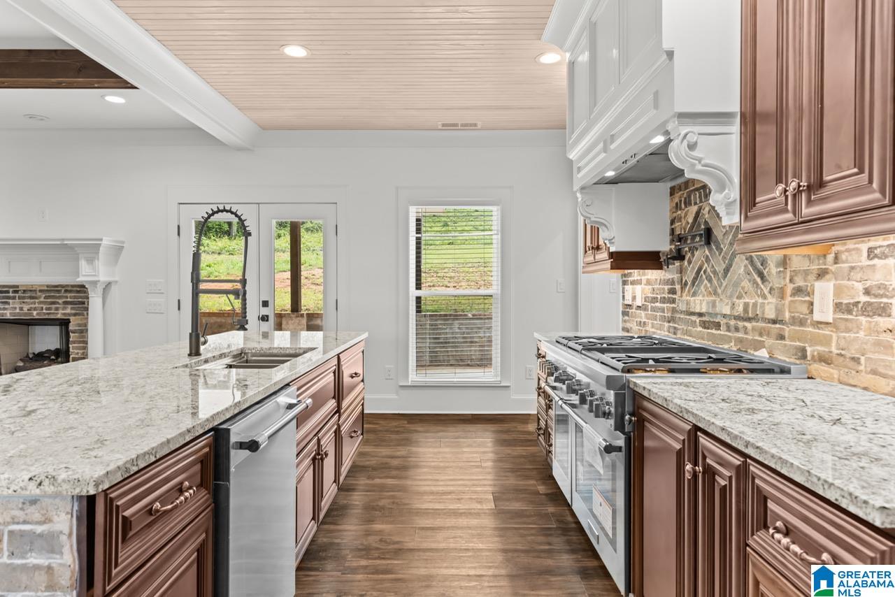 8396 TRAILS END LANE