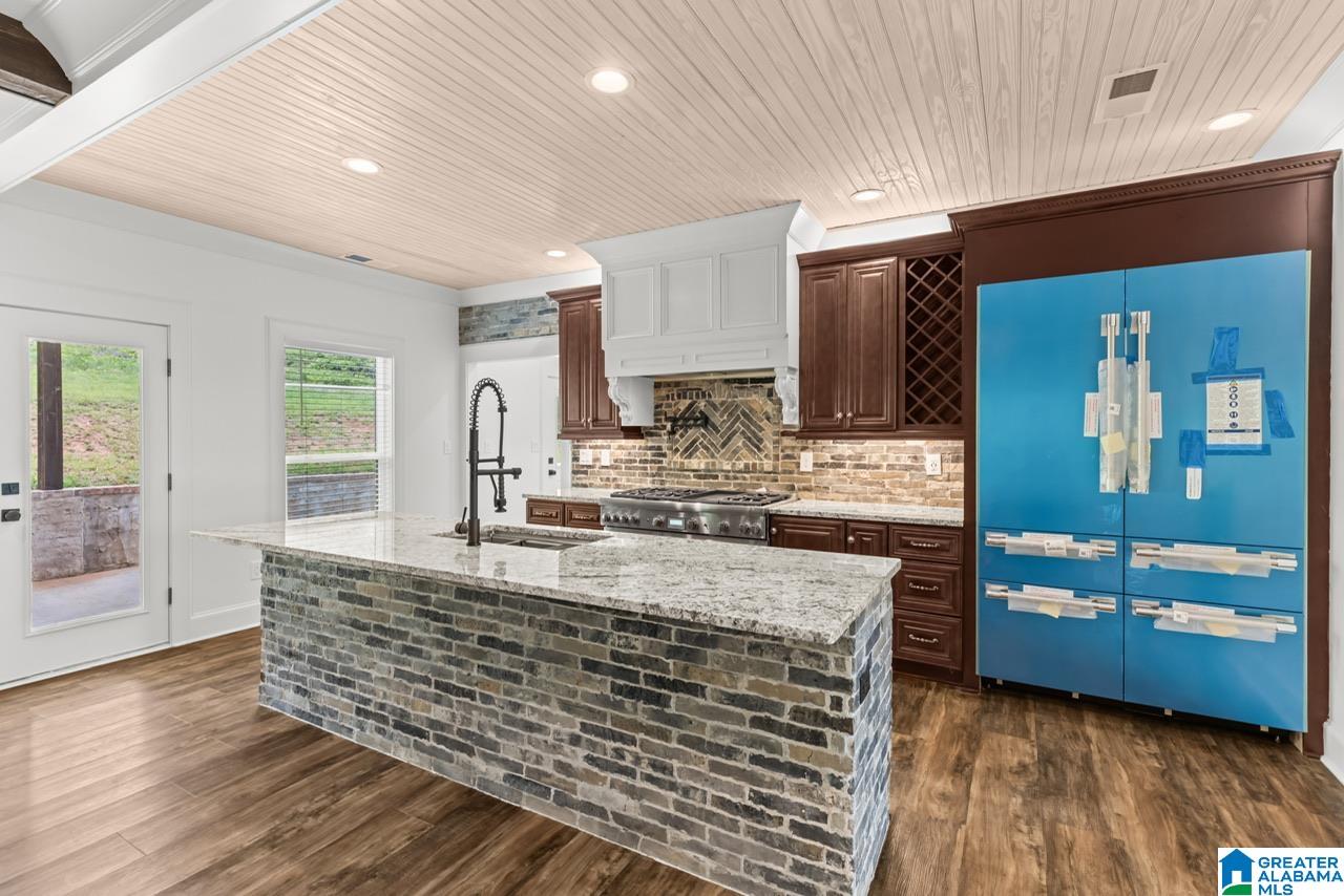 8396 TRAILS END LANE
