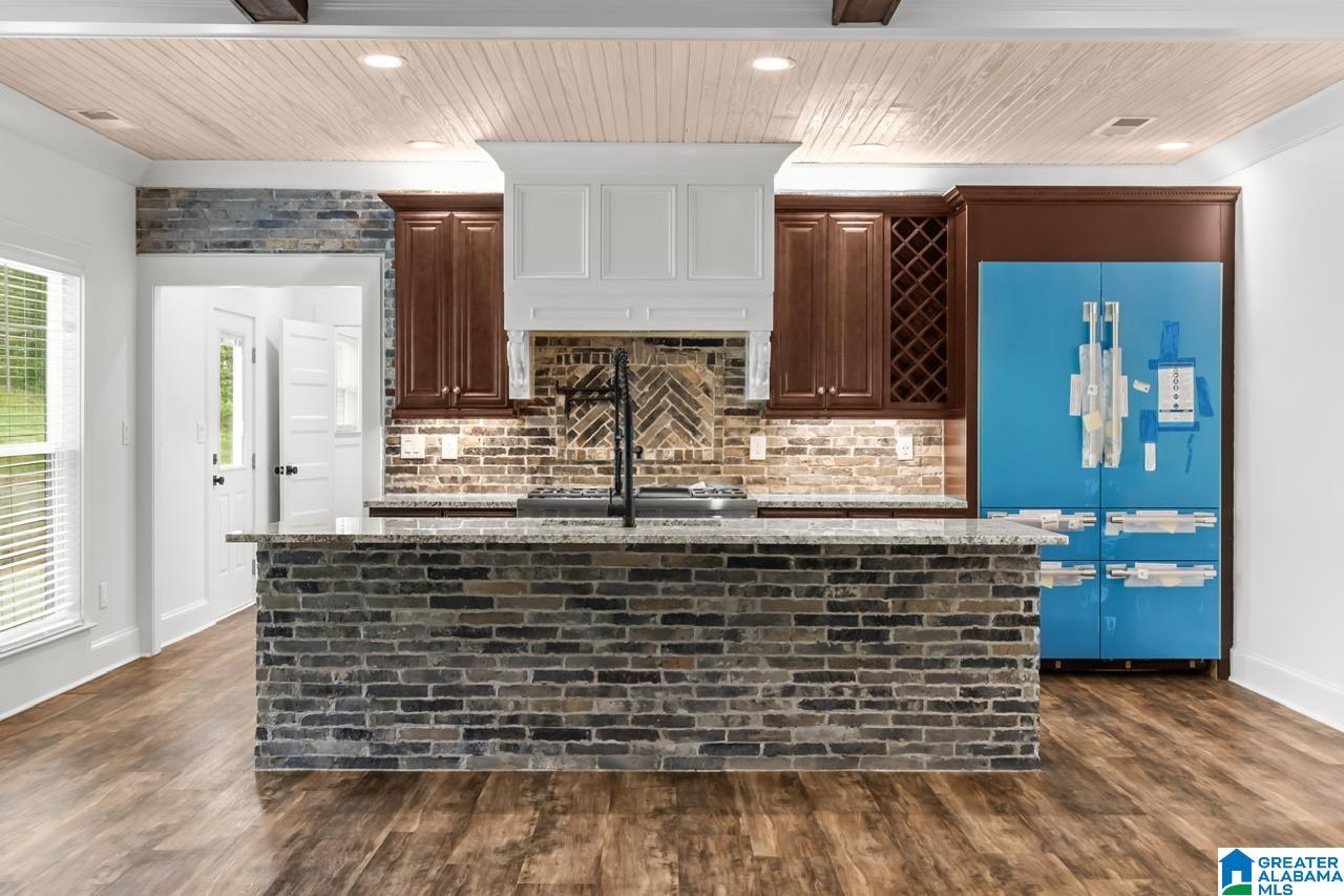 8396 TRAILS END LANE