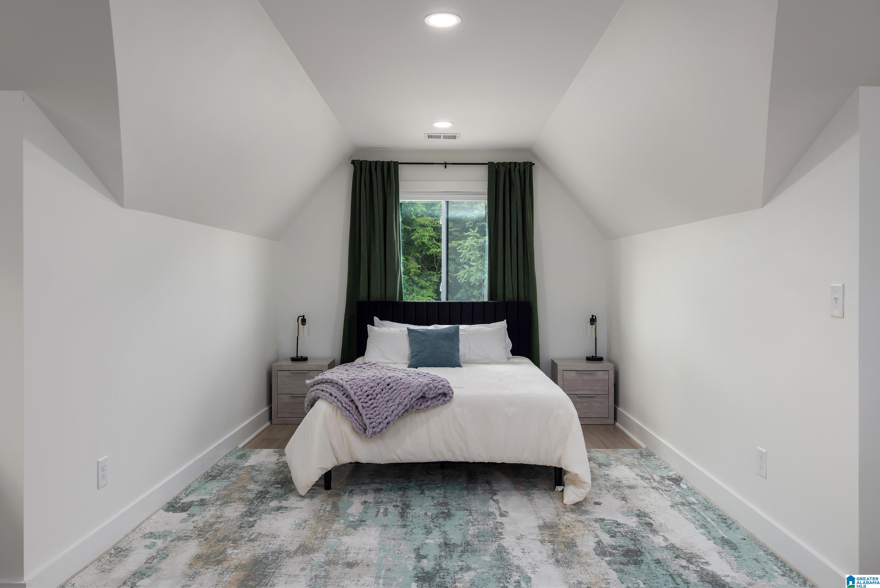 131 JEWELL CIRCLE