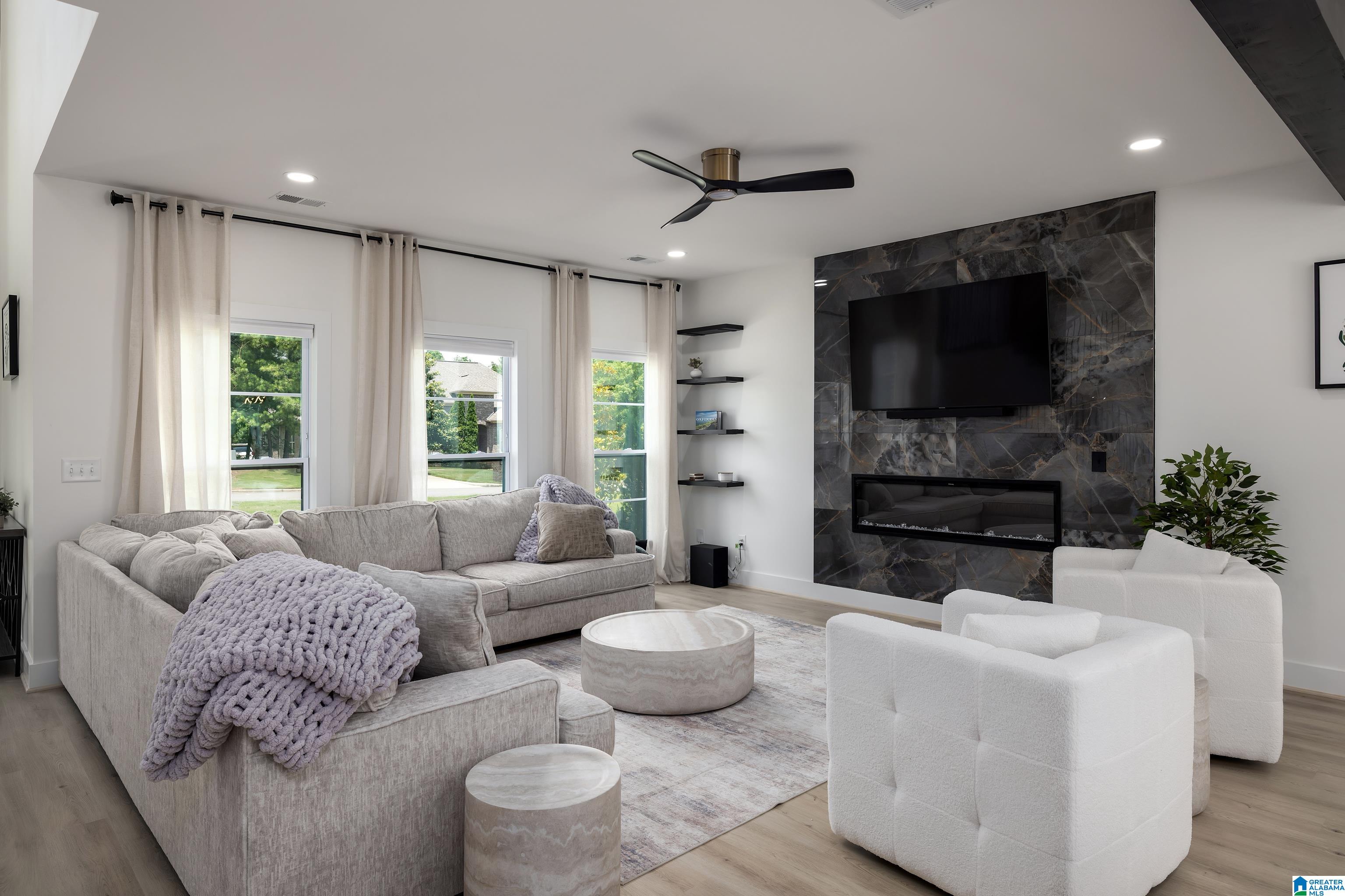 131 JEWELL CIRCLE