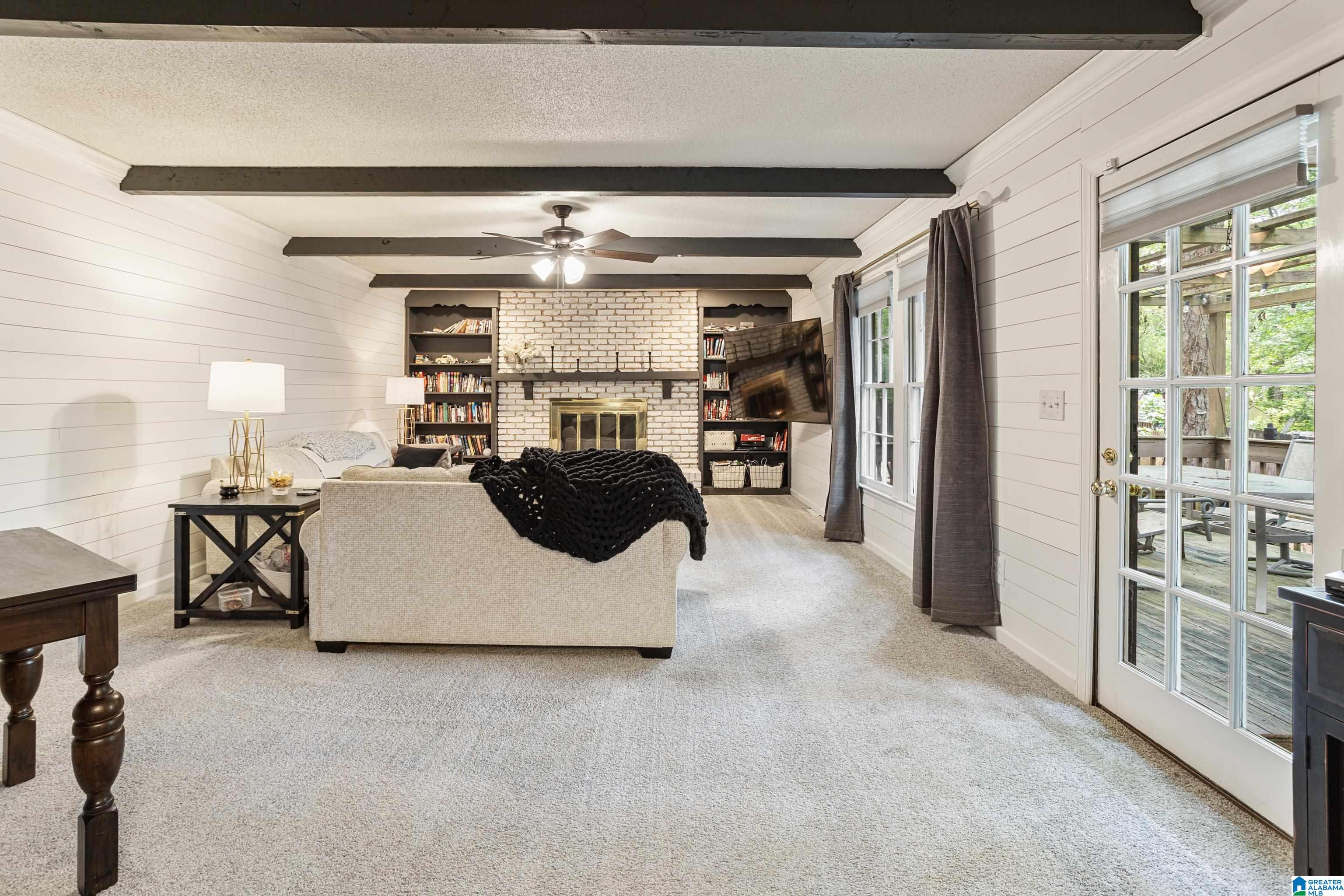 809 SHERWOOD FOREST DRIVE
