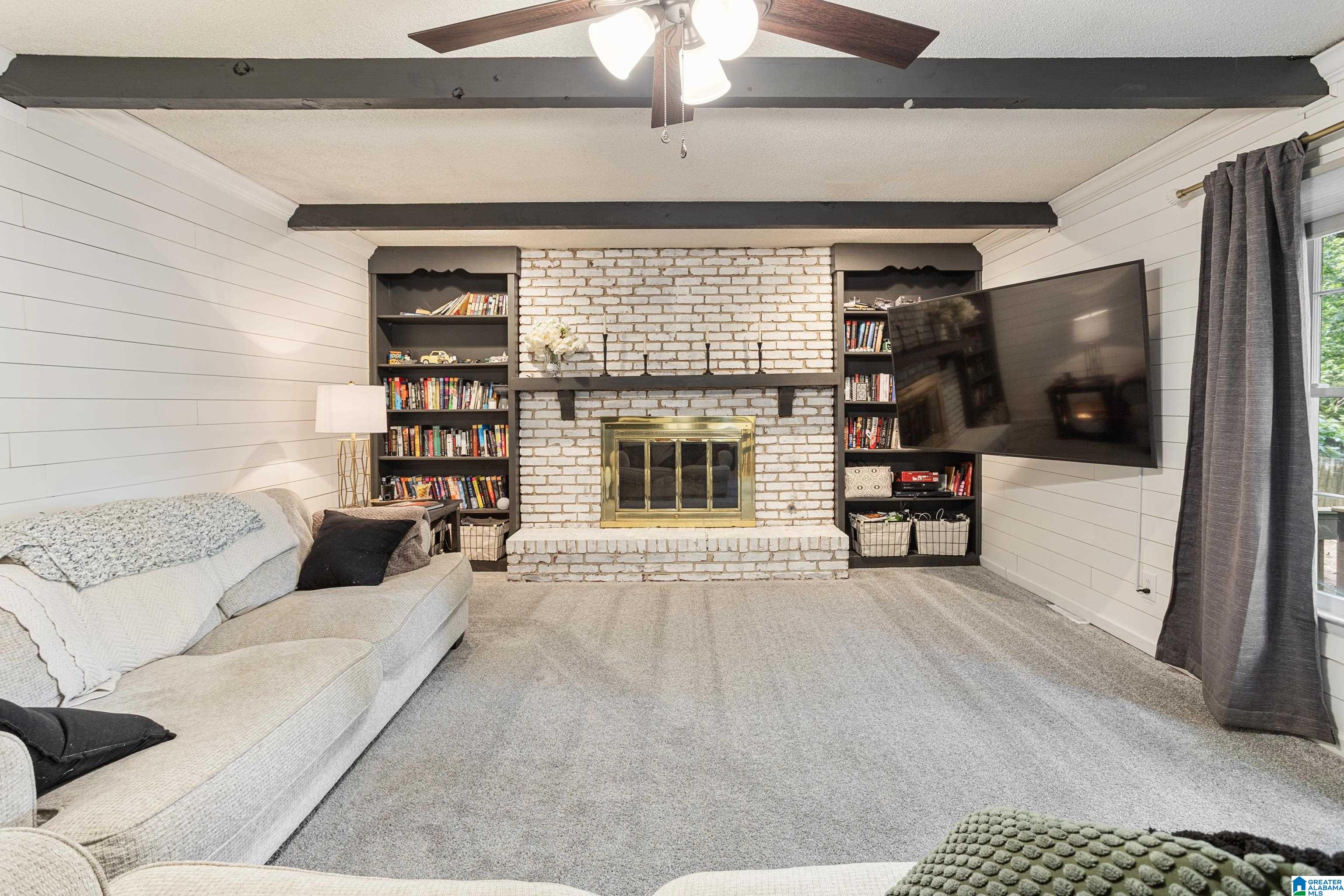 809 SHERWOOD FOREST DRIVE